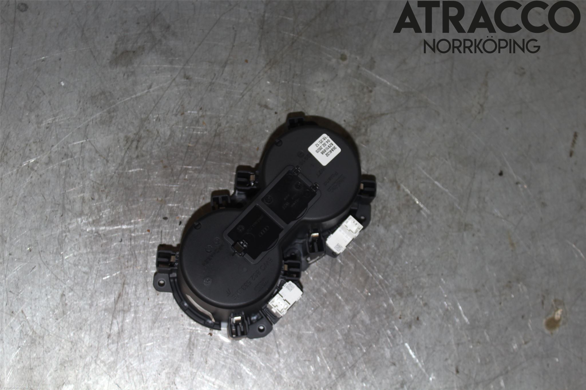 Audi A4/S4 B9 20- Innr Koppholder