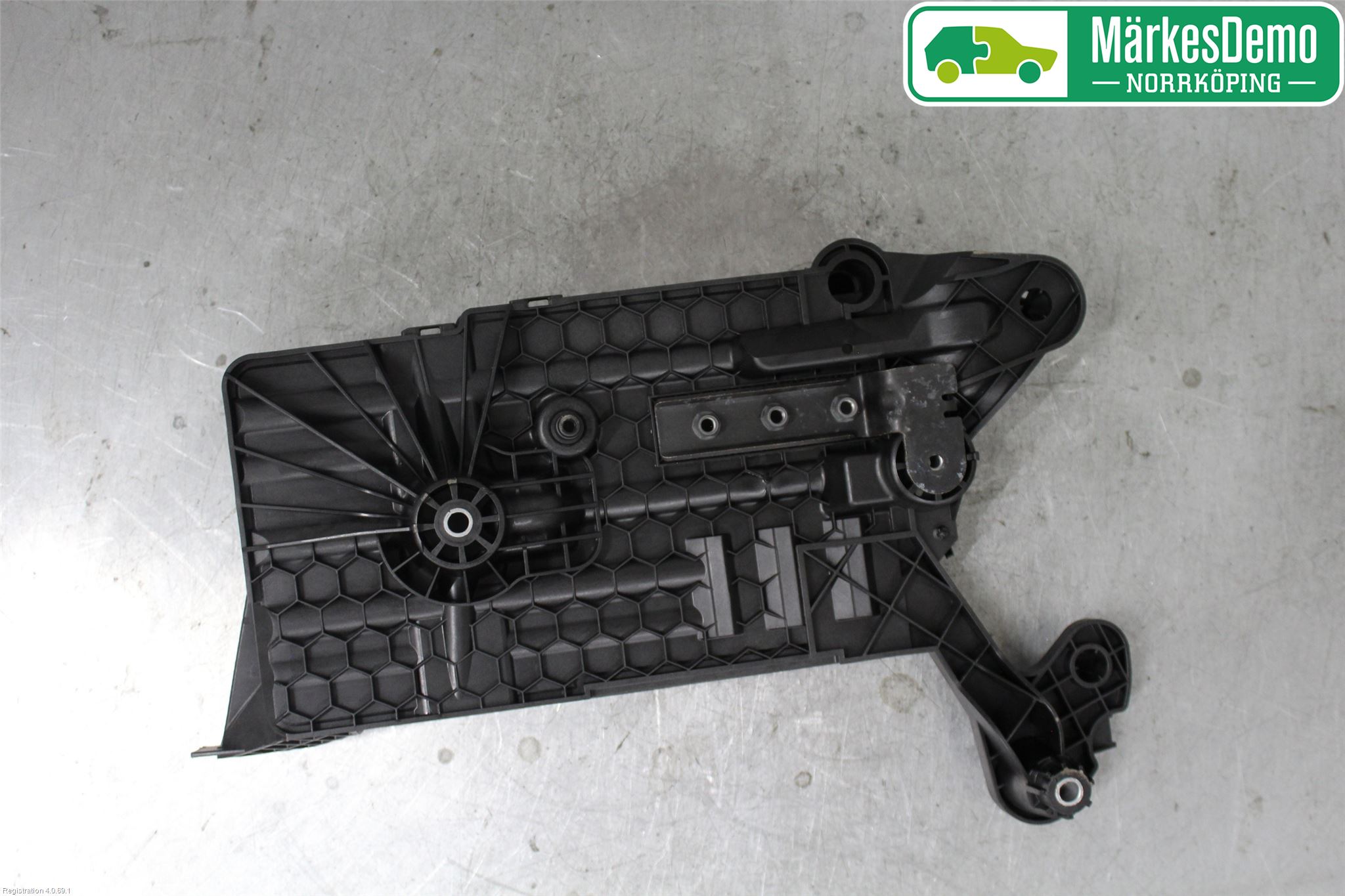 Volkswagen VW GOLF / E-GOLF VII 13-20 Batterikasse - Feste - Holder