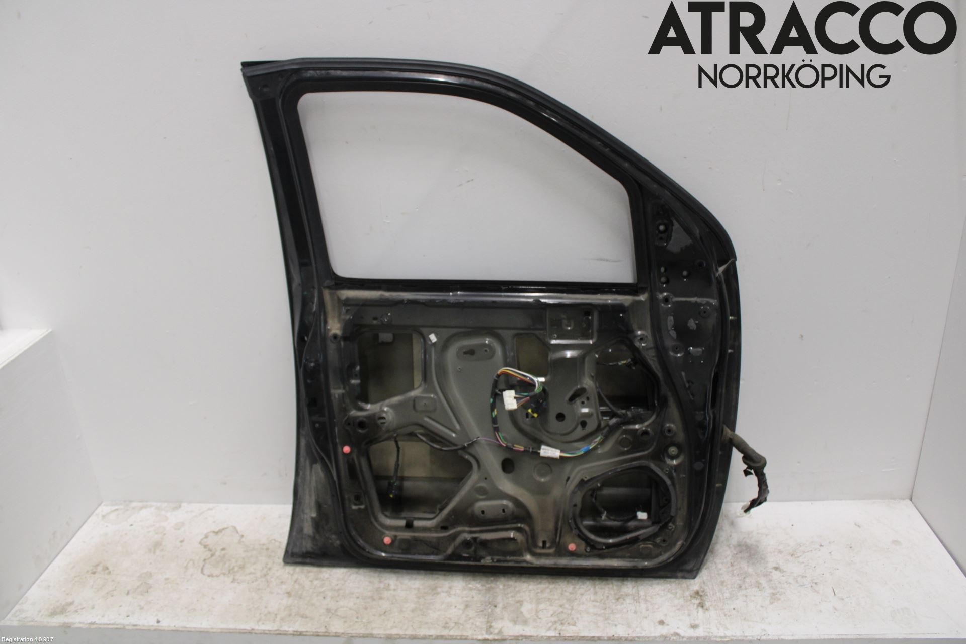 Nissan NAVARA 05-16 Dør 4D Foran Venstre