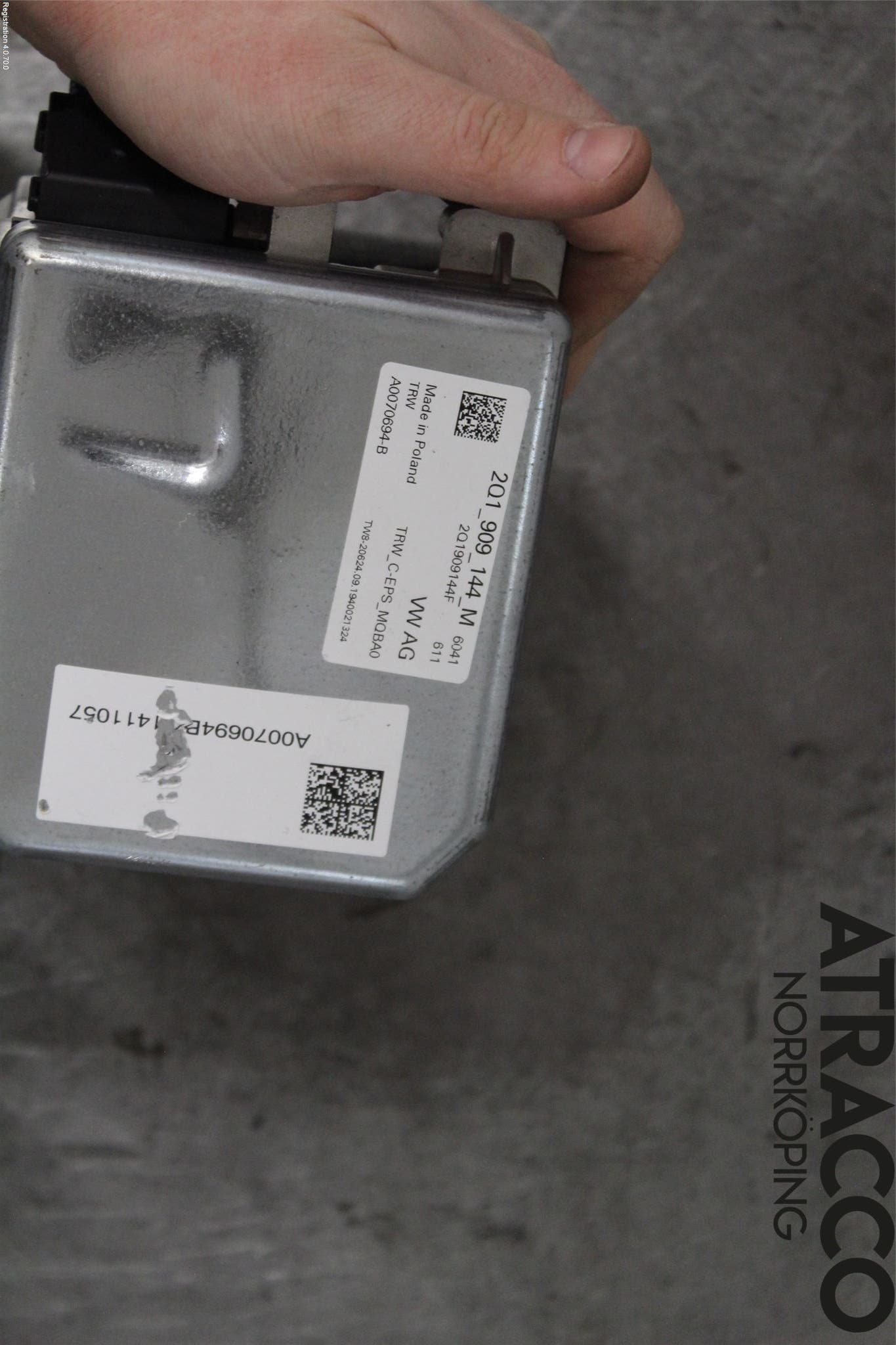 Volkswagen VW POLO VI 18->> Rattakselaggregat Innebygd Servo