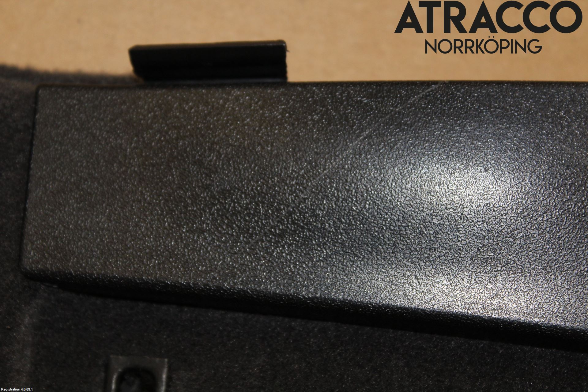 Audi A8/S8 4E  02-09 Innr Sidetrekk-Deksel