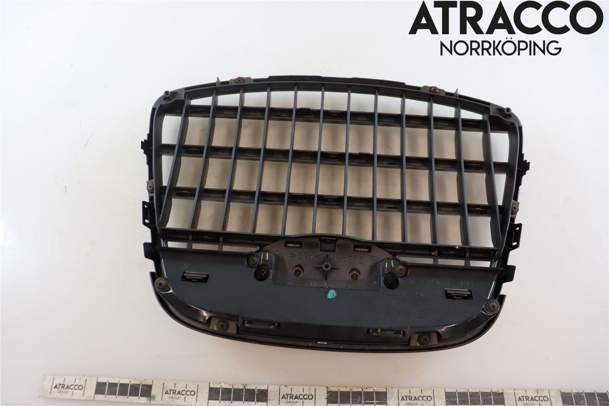 Subaru B9 TRIBECA  06-07 Grill Komplett