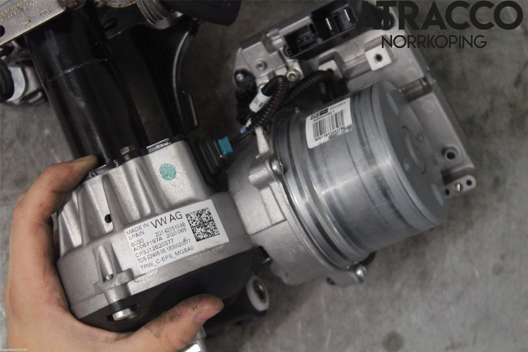 Volkswagen VW POLO VI 18->> Rattakselaggregat Innebygd Servo