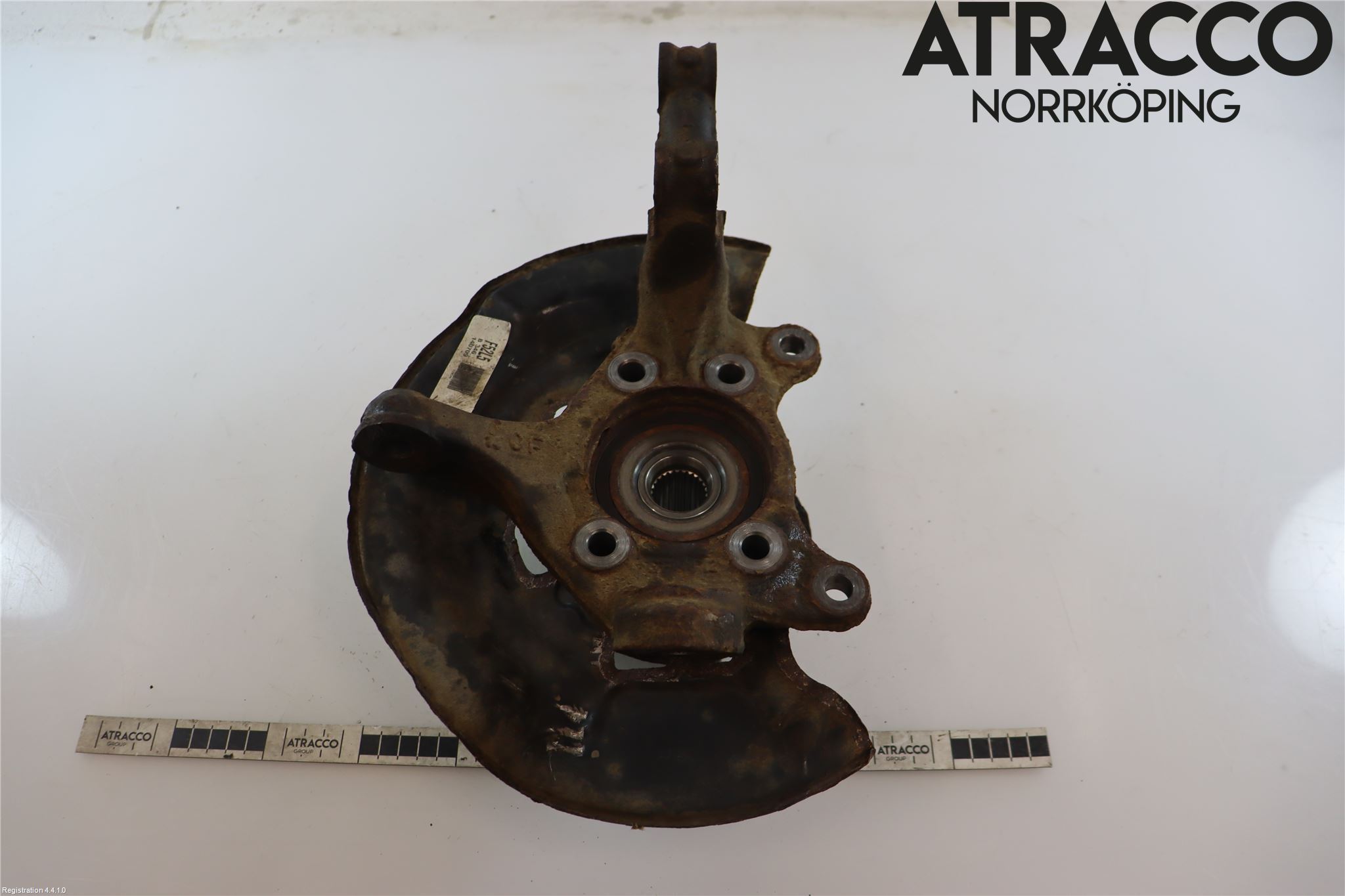 Toyota AURIS 13-19 Spindel Vf