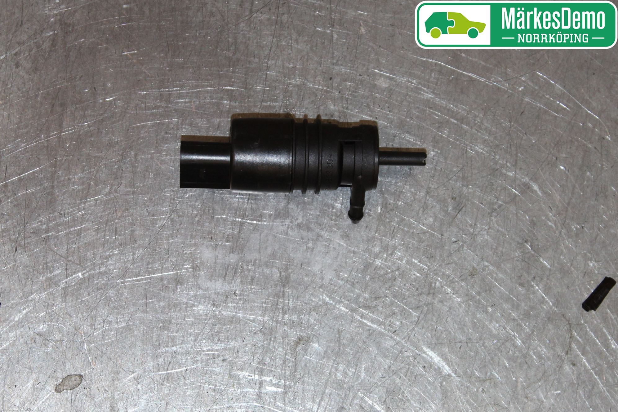 BMW 5 F10/F11/F18 09-17 Spylerpumpe Frontrute