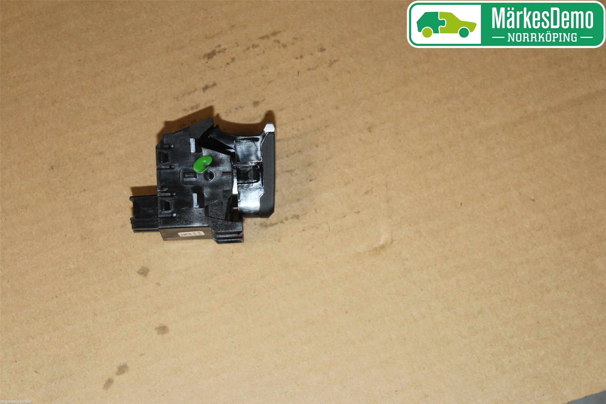 Audi A4/S4 B9 16-19 Bryter Parkeringsbrems
