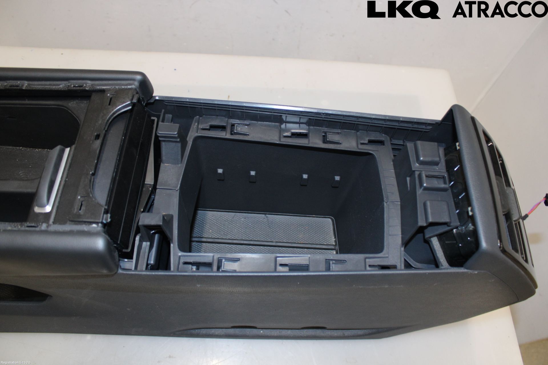 Volkswagen VW ID.7/TOURER 24- Innr Konsoll-Lomme