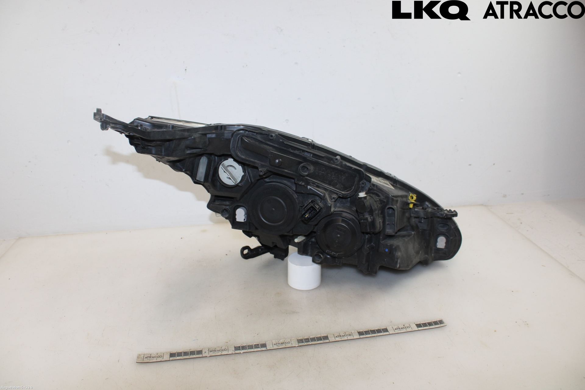 Peugeot PEUGOT 208 16-19 Frontlykt Venstre