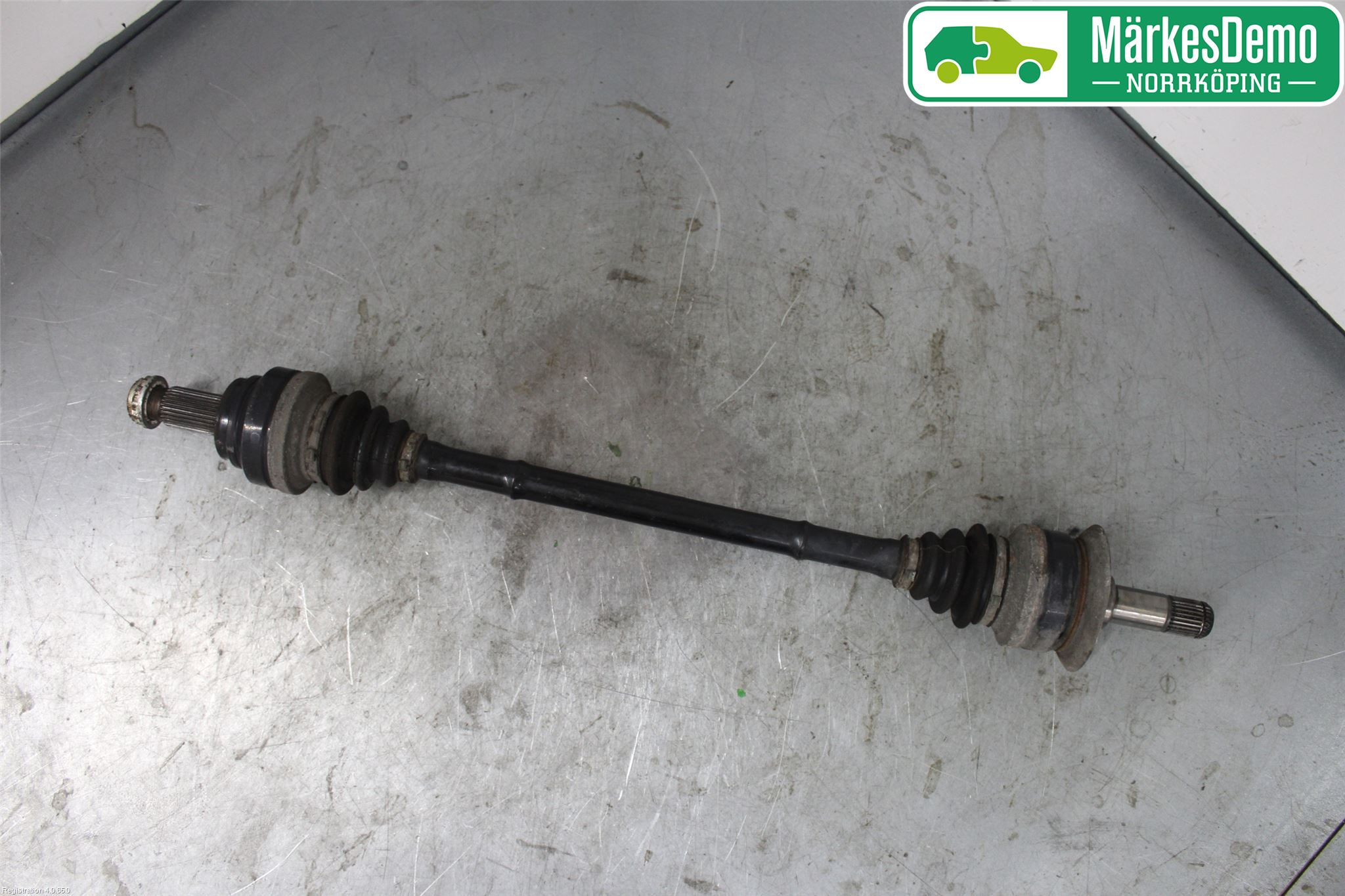 BMW 5 F10/F11/F18 09-17 Drivaksel Bak Kompl Høyre
