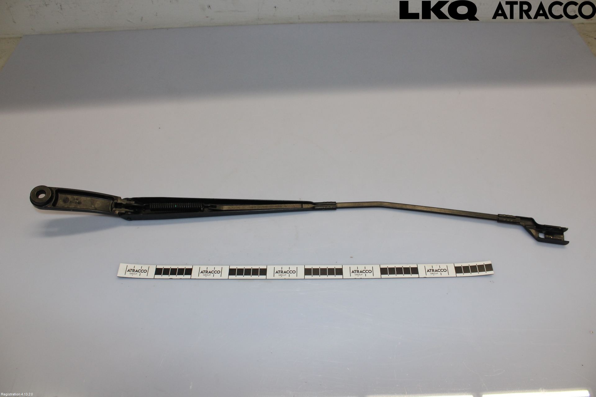 MG 4 23- Viskerarm-Armer Frontrute