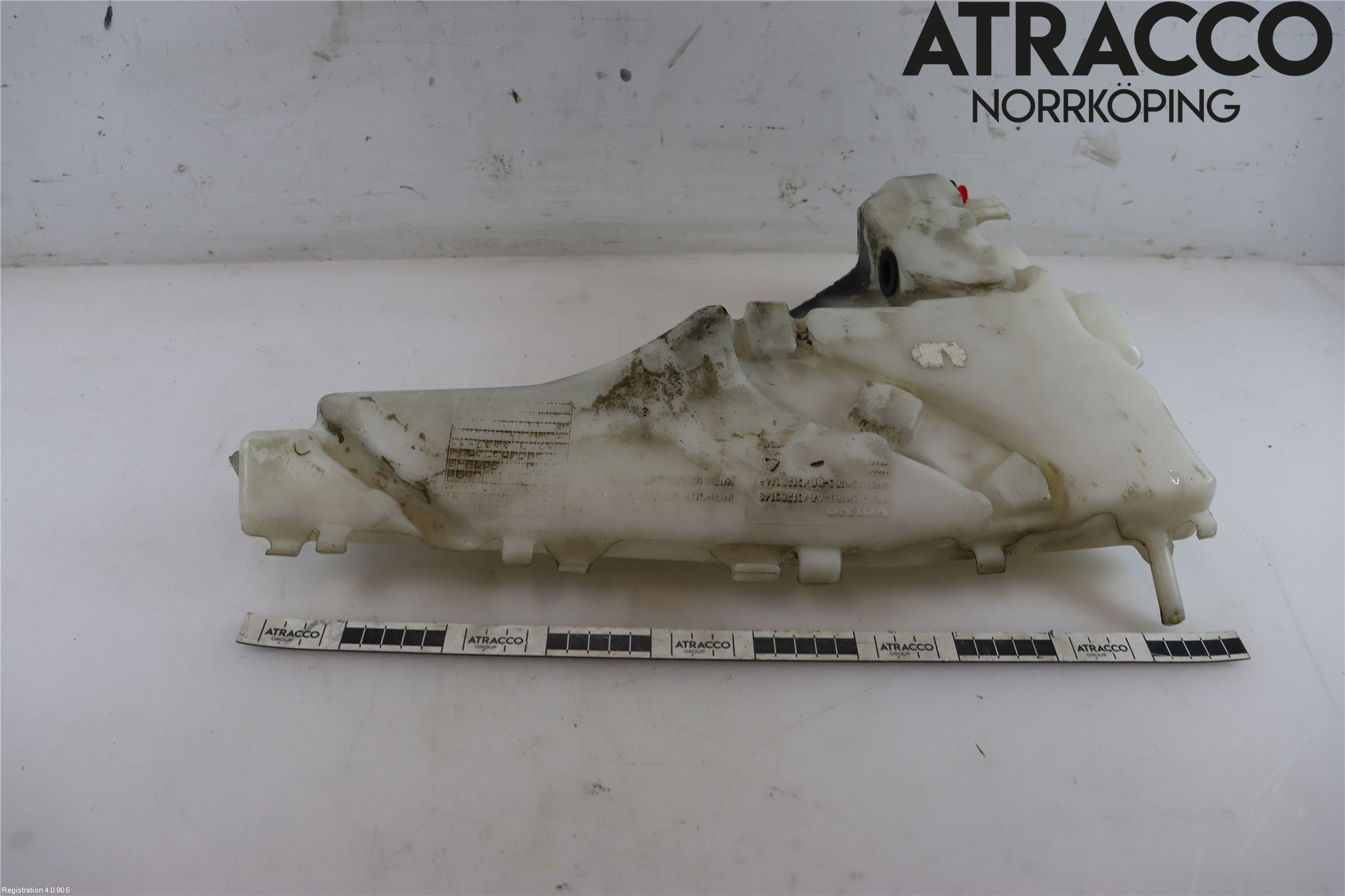 Volvo V50 08-12 Spylerbeholder Frontrute-Lykte
