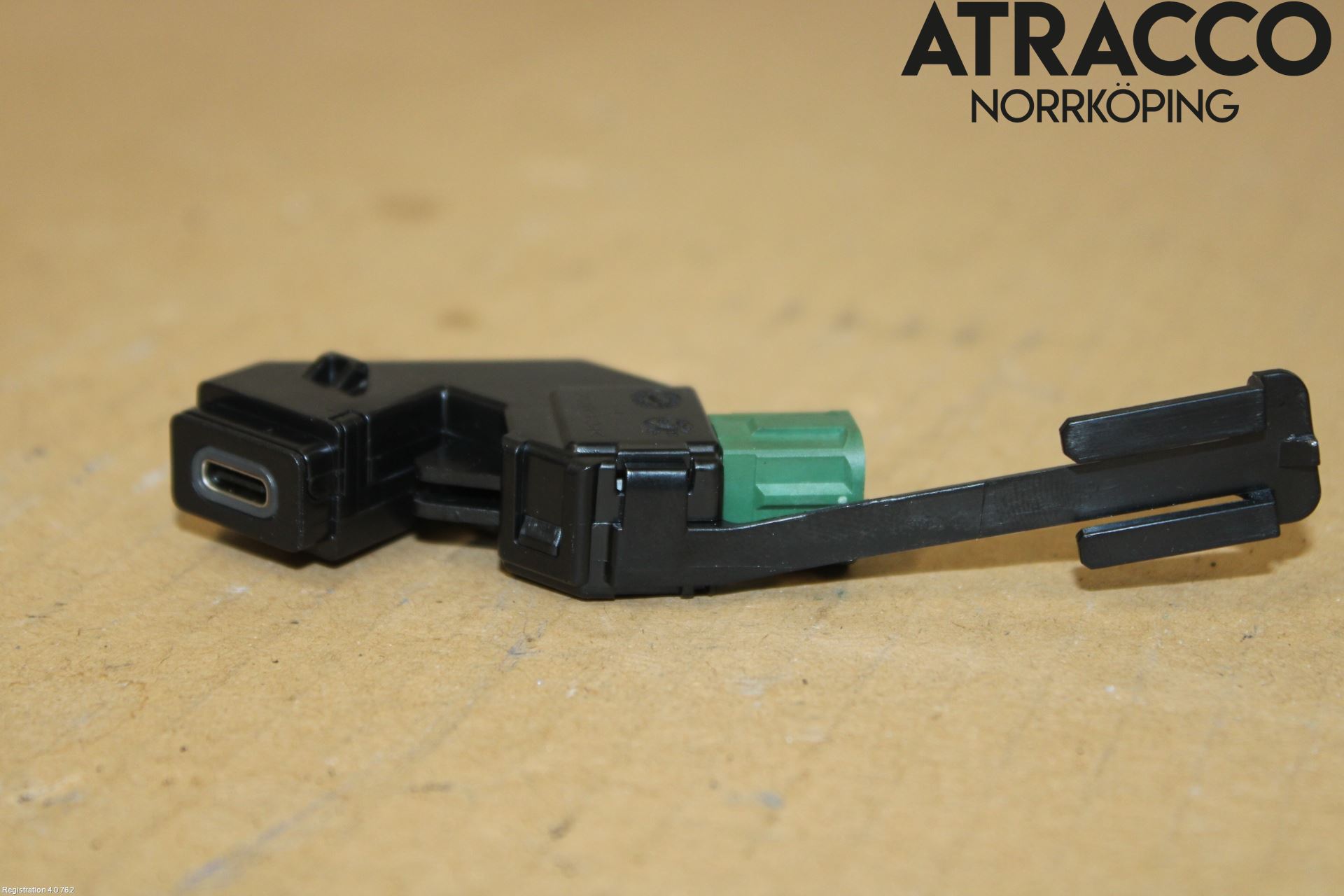 Volkswagen VW PASSAT 20-24 Usb Connection