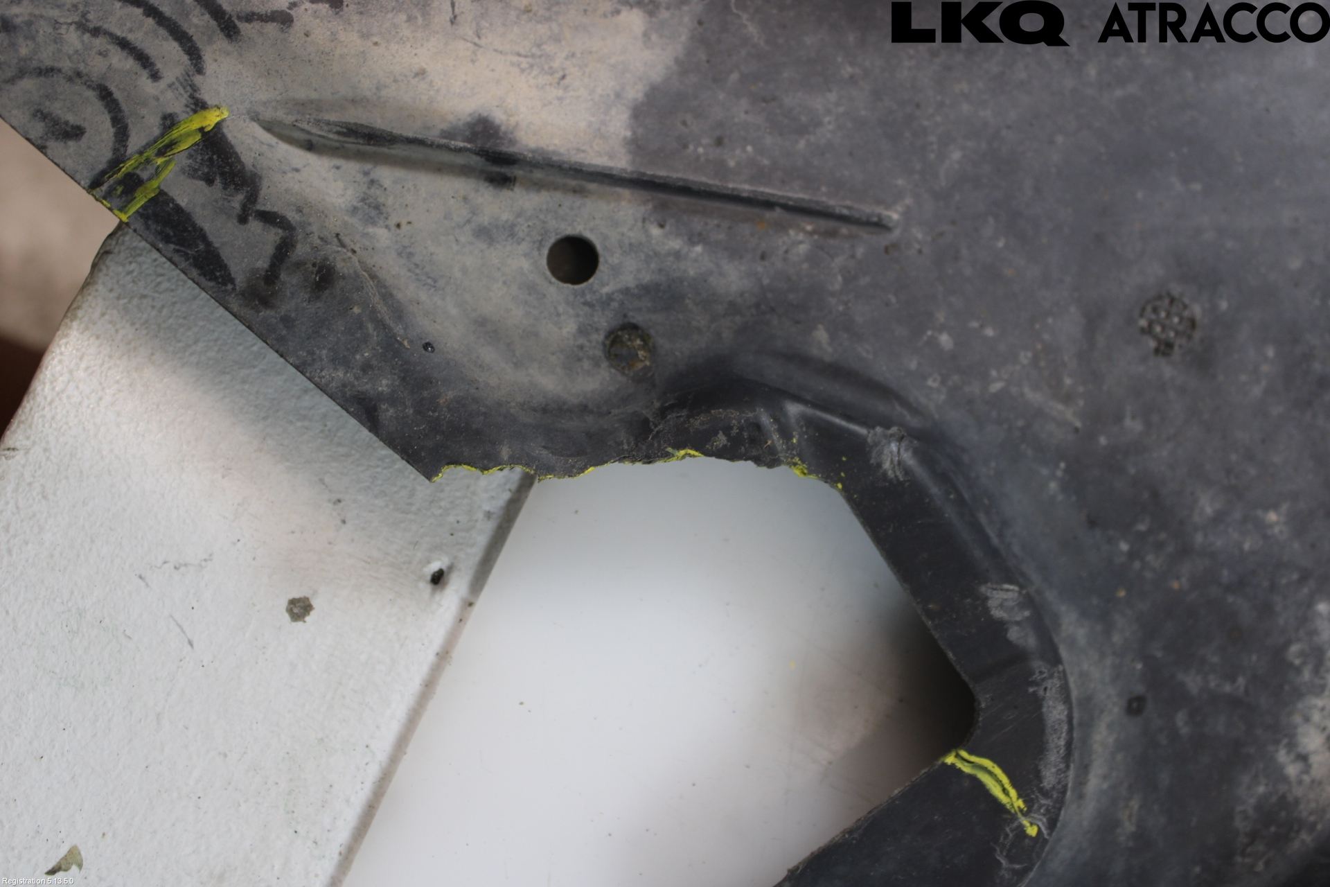 Mercedes-Benz MB E-KLASS (W213) 16-23 Bunnplate U Motor-Gear-Dørk