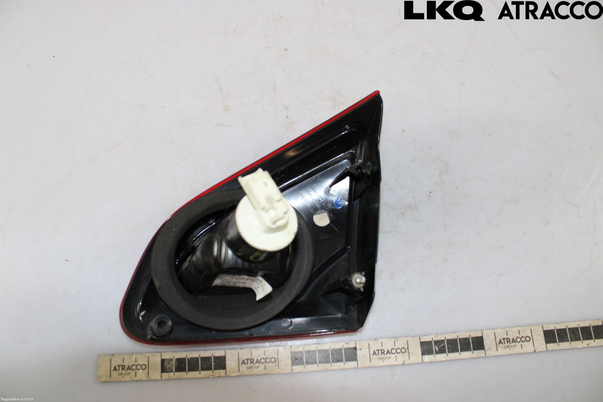 Nissan QASHQAI+2  10-14 Baklykt Venstre  På Luke(Indre
