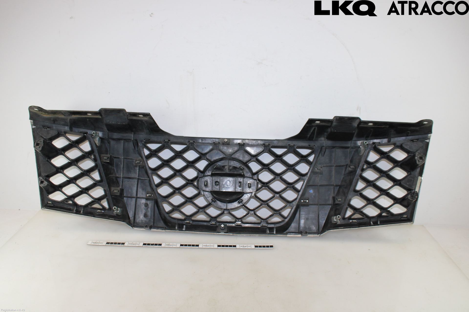 Nissan NAVARA 05-16 Grill Komplett