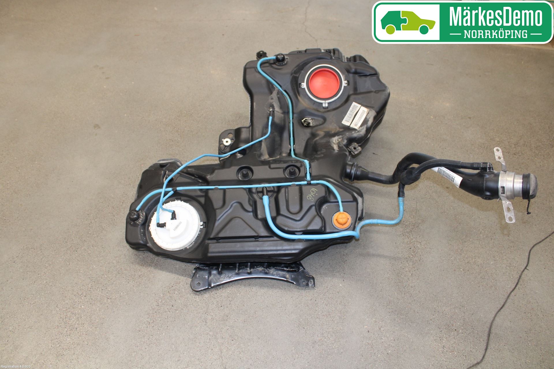 Audi A4 12-15 Drivstofftank Innsprøytning