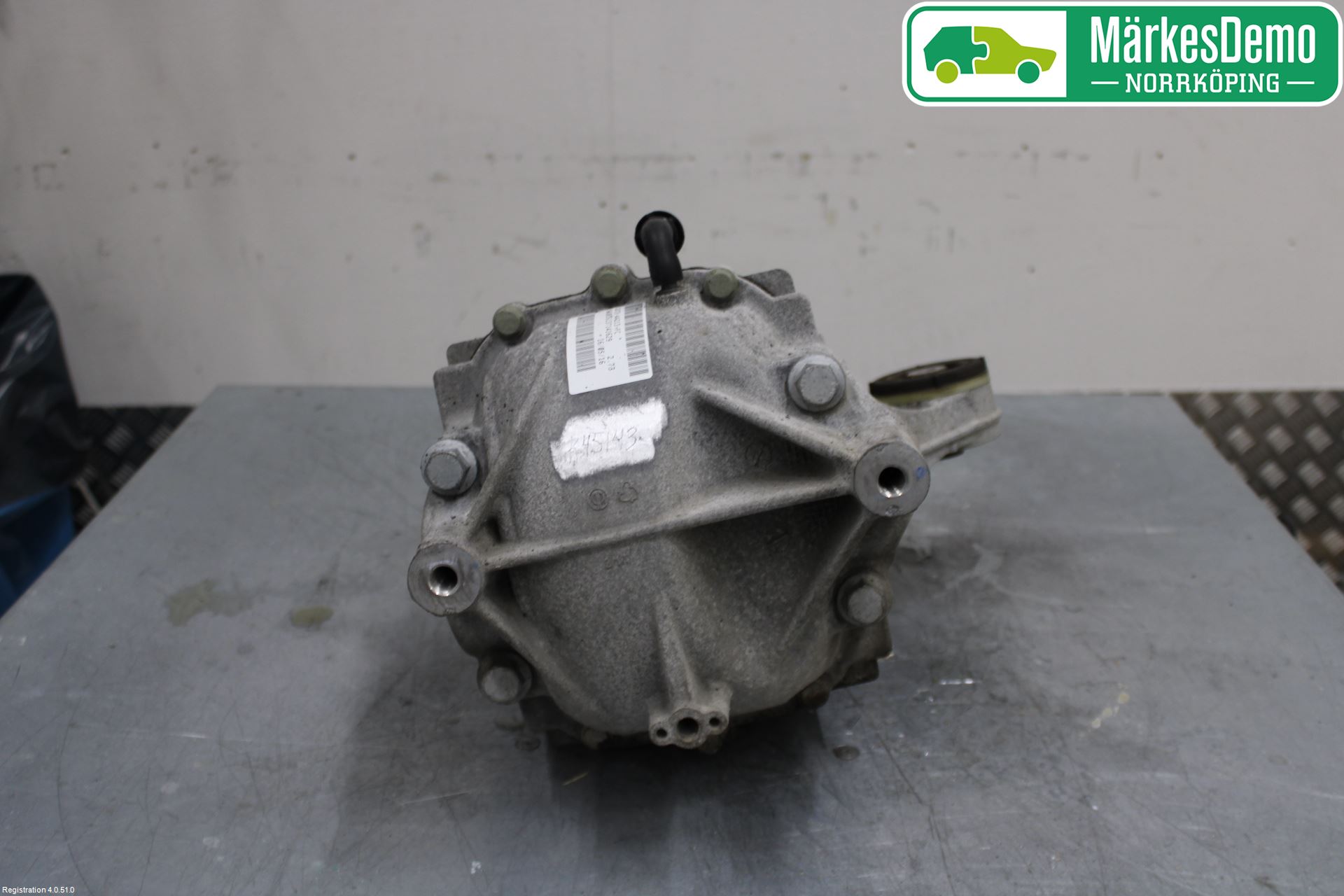 Jaguar XE (X760) 15-24 Bakaksel Kardang Bak -Diff