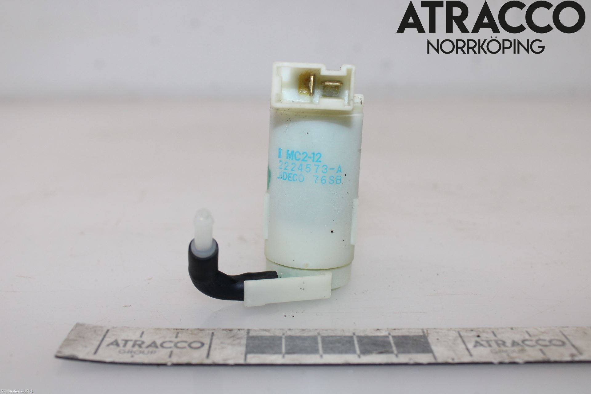 Nissan ALMERA    96-00 Spylerpumpe Frontrute