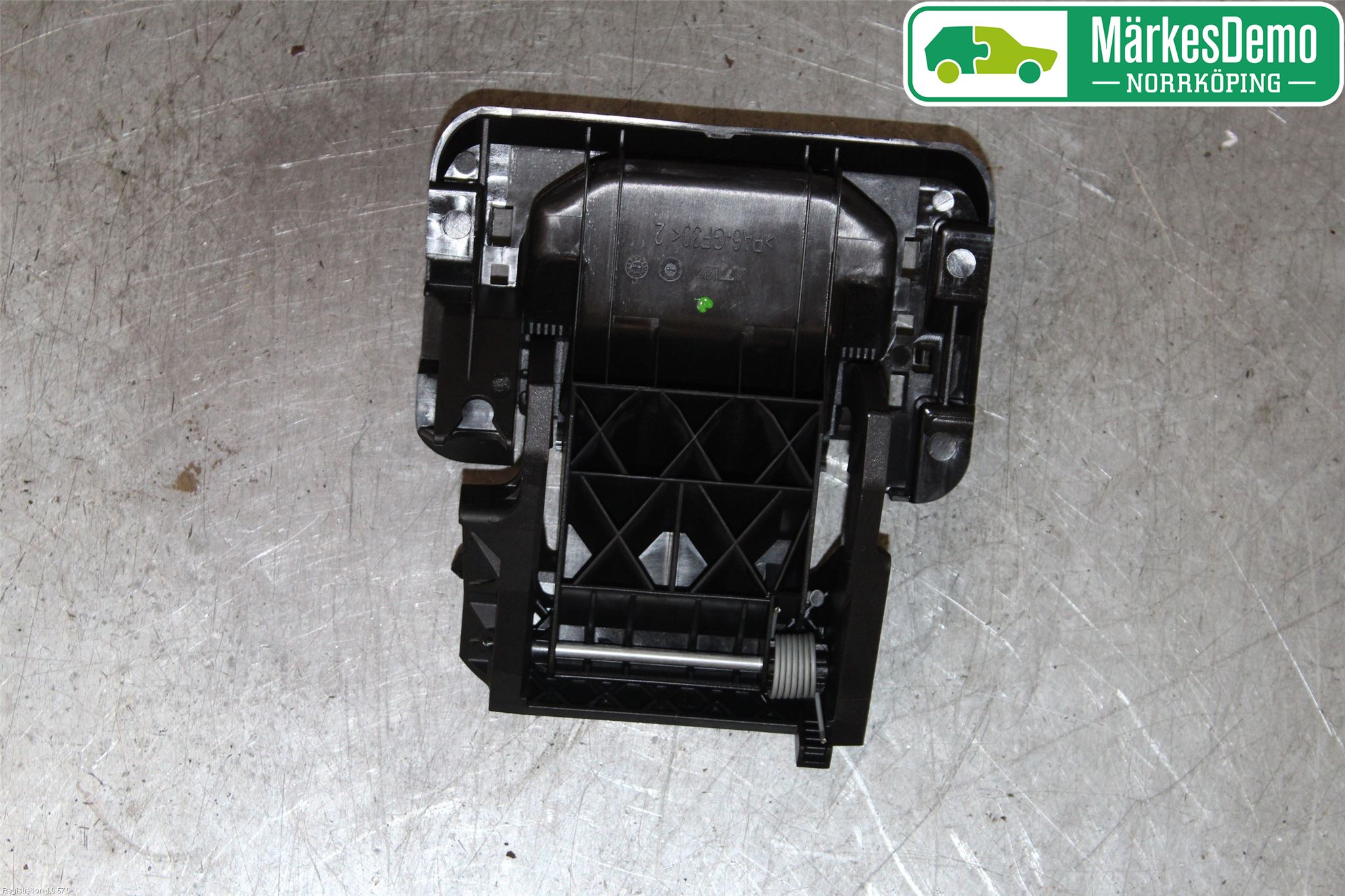 Volkswagen VW CRAFTER II / E-CRAFTER 17- Bakluke Handtak Ytre