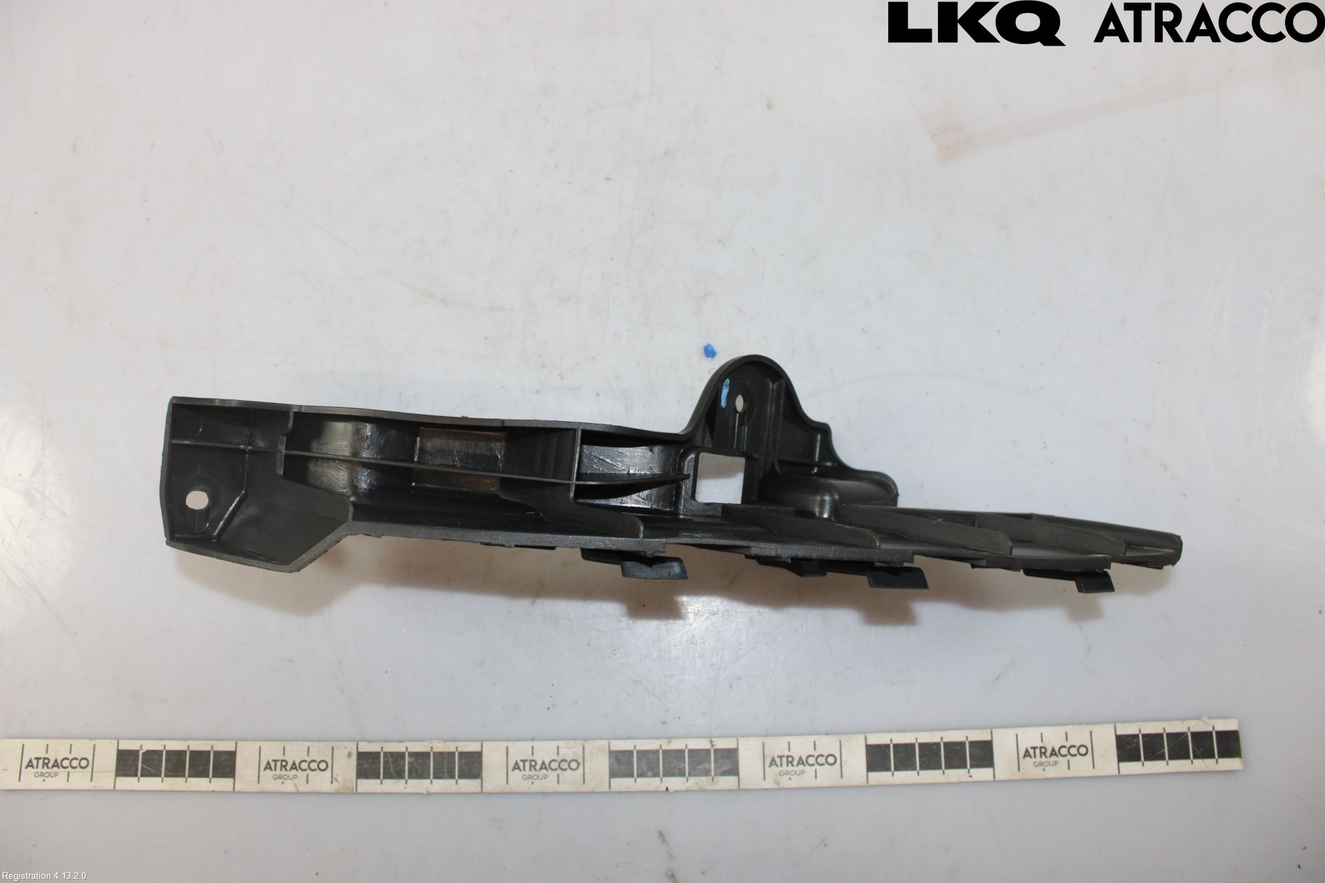 Hyundai i20 PB 09-14 Frontlykt Holder-Feste