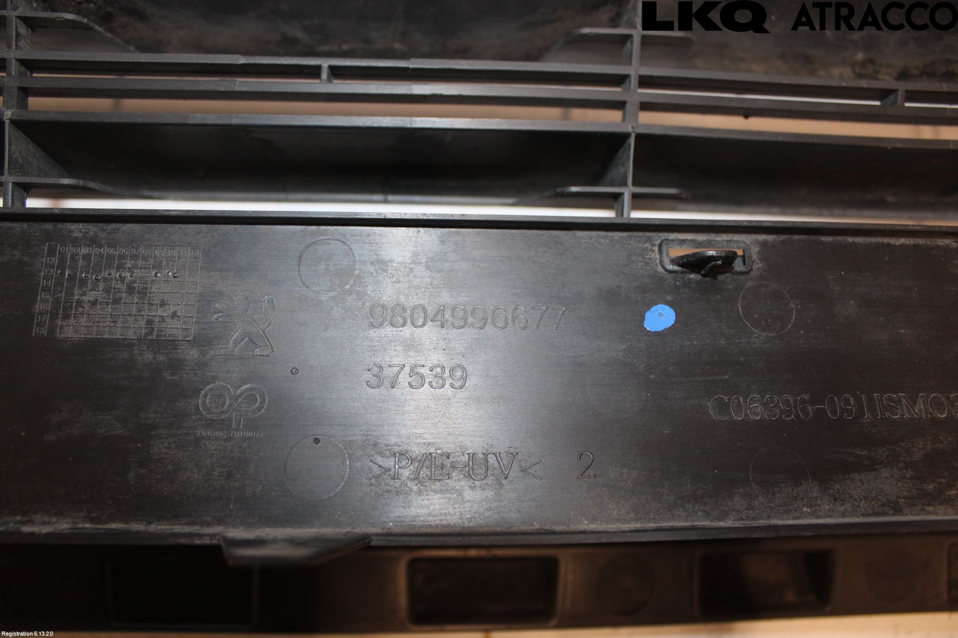 Peugeot 308 14-21 Grilldel Midt