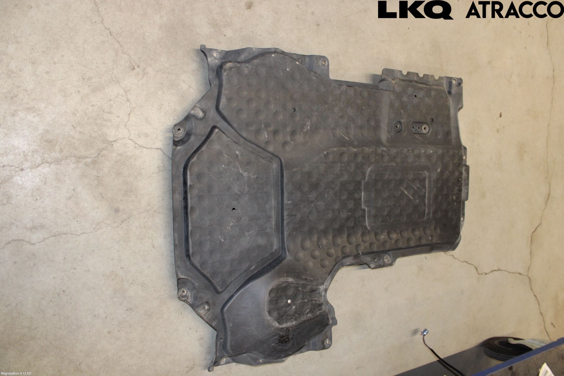 Mercedes-Benz MB E-KLASS (W212) 09-16 Bunnplate U Motor-Gear-Dørk