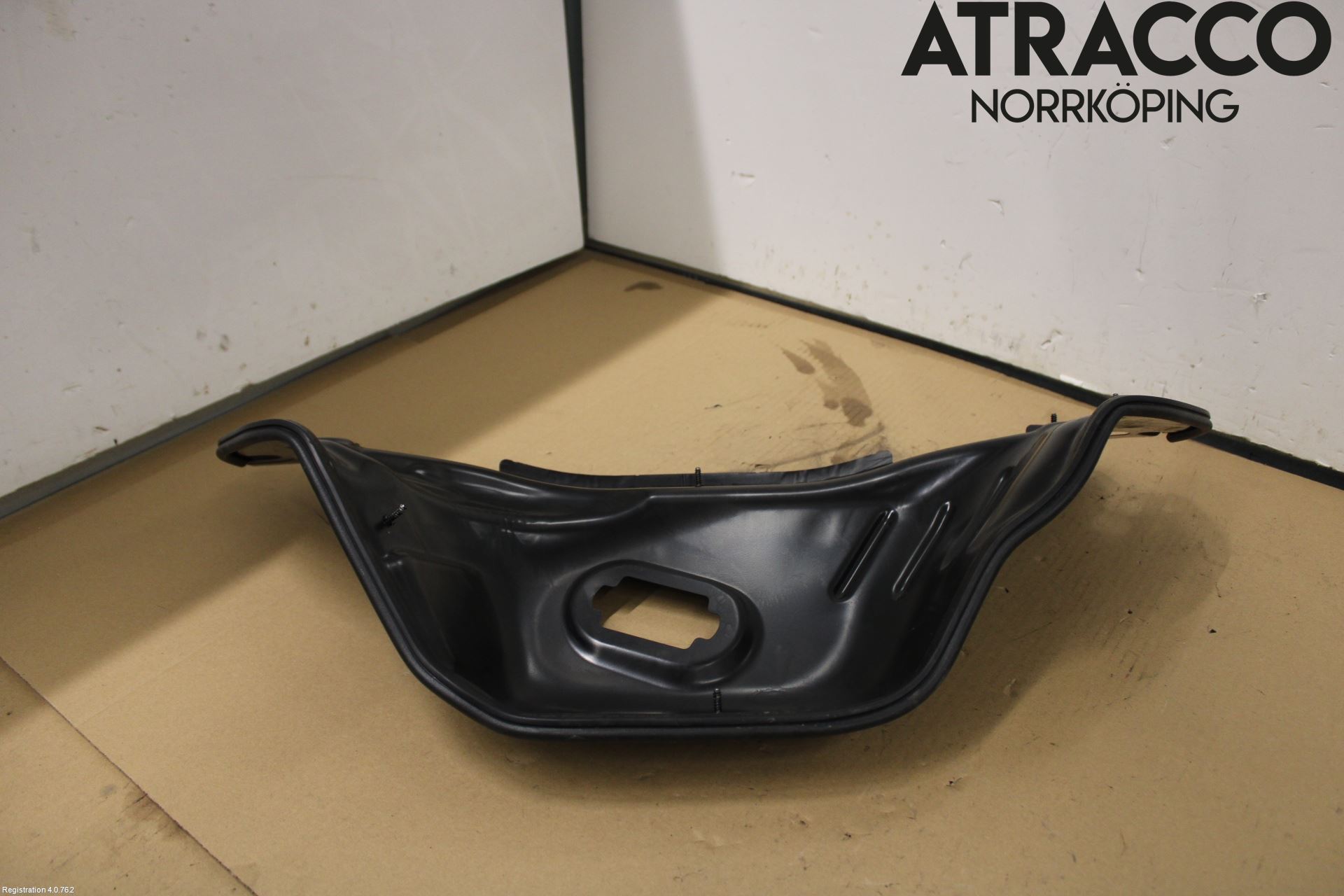 Audi A4/S4 B9 20- Visker Deksel-Grill-Under Frr