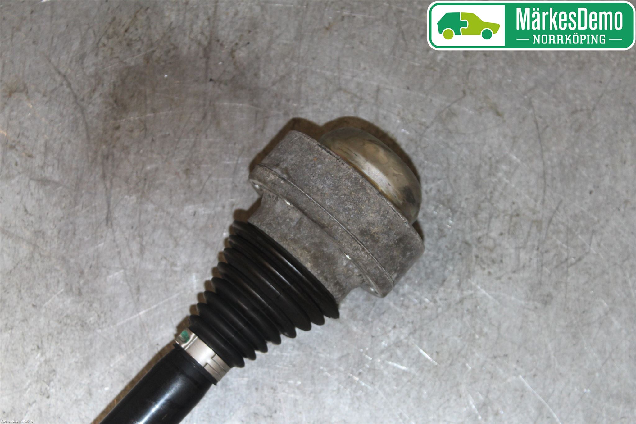 Audi A4/S4 B9 16-19 Drivaksel Bak Kompl Venstre