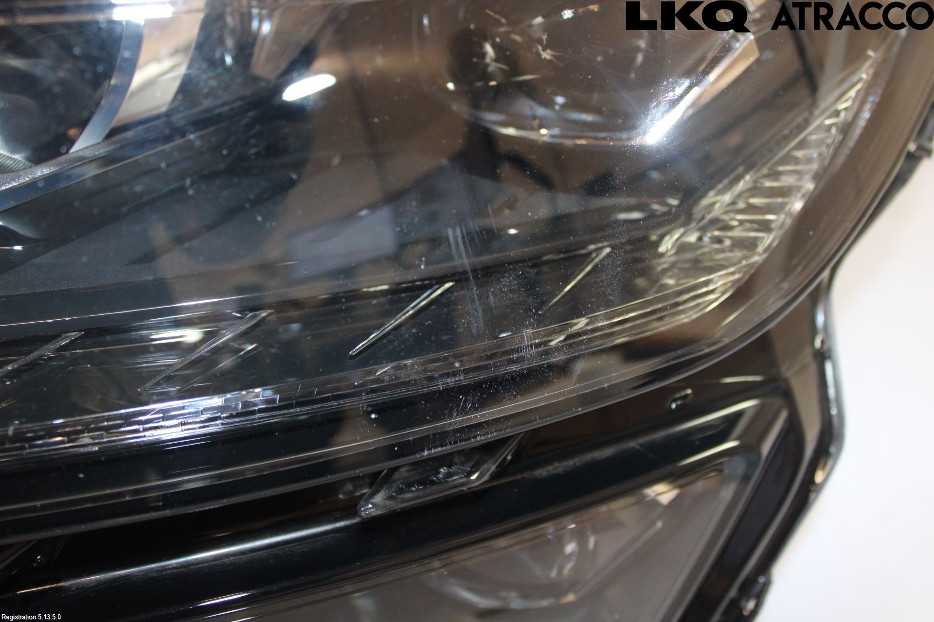 Skoda KODIAQ 17-24 Frontlykt Venstre