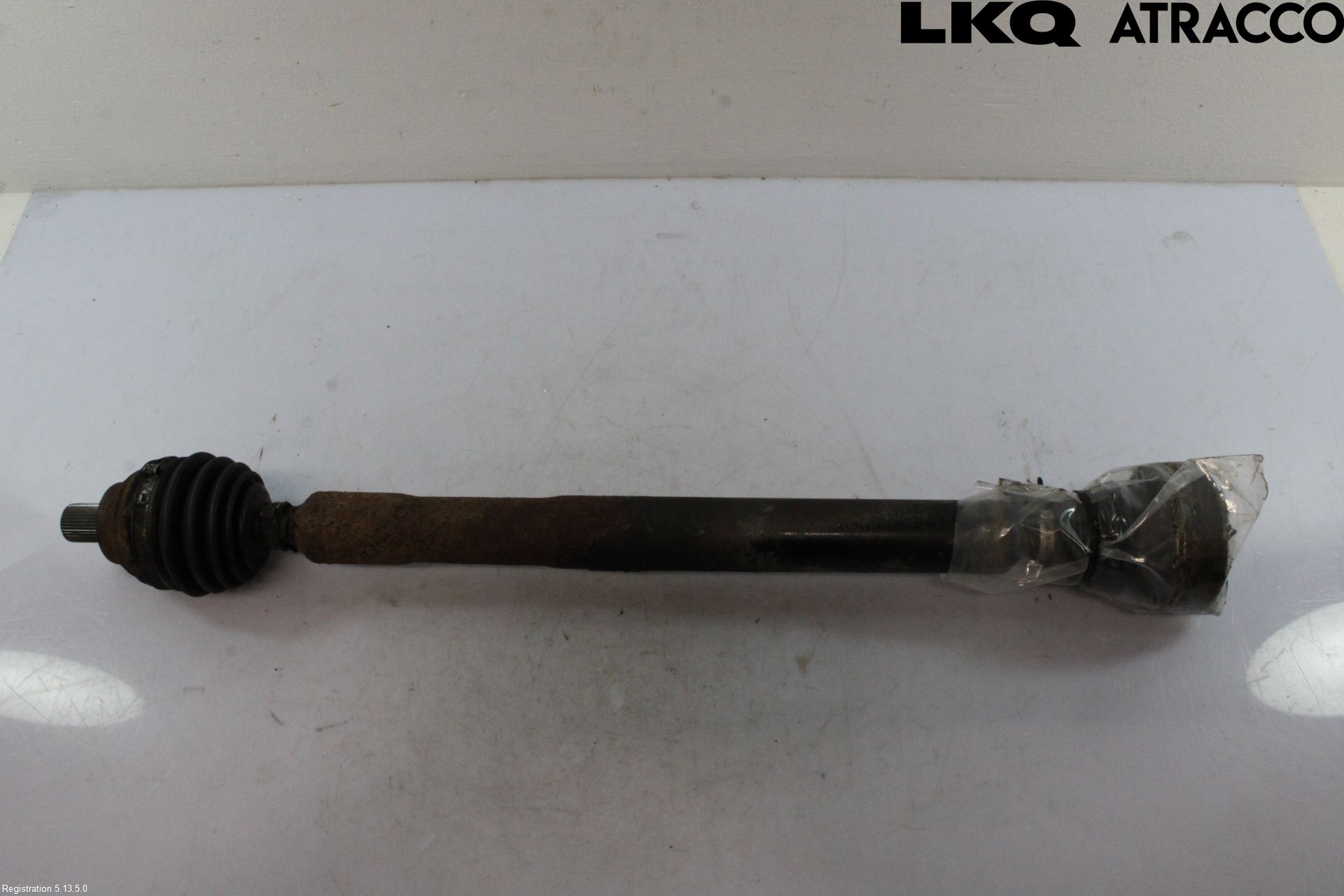 Volkswagen VW PASSAT 05-11 Drivaksel Foran Kompl Høyre