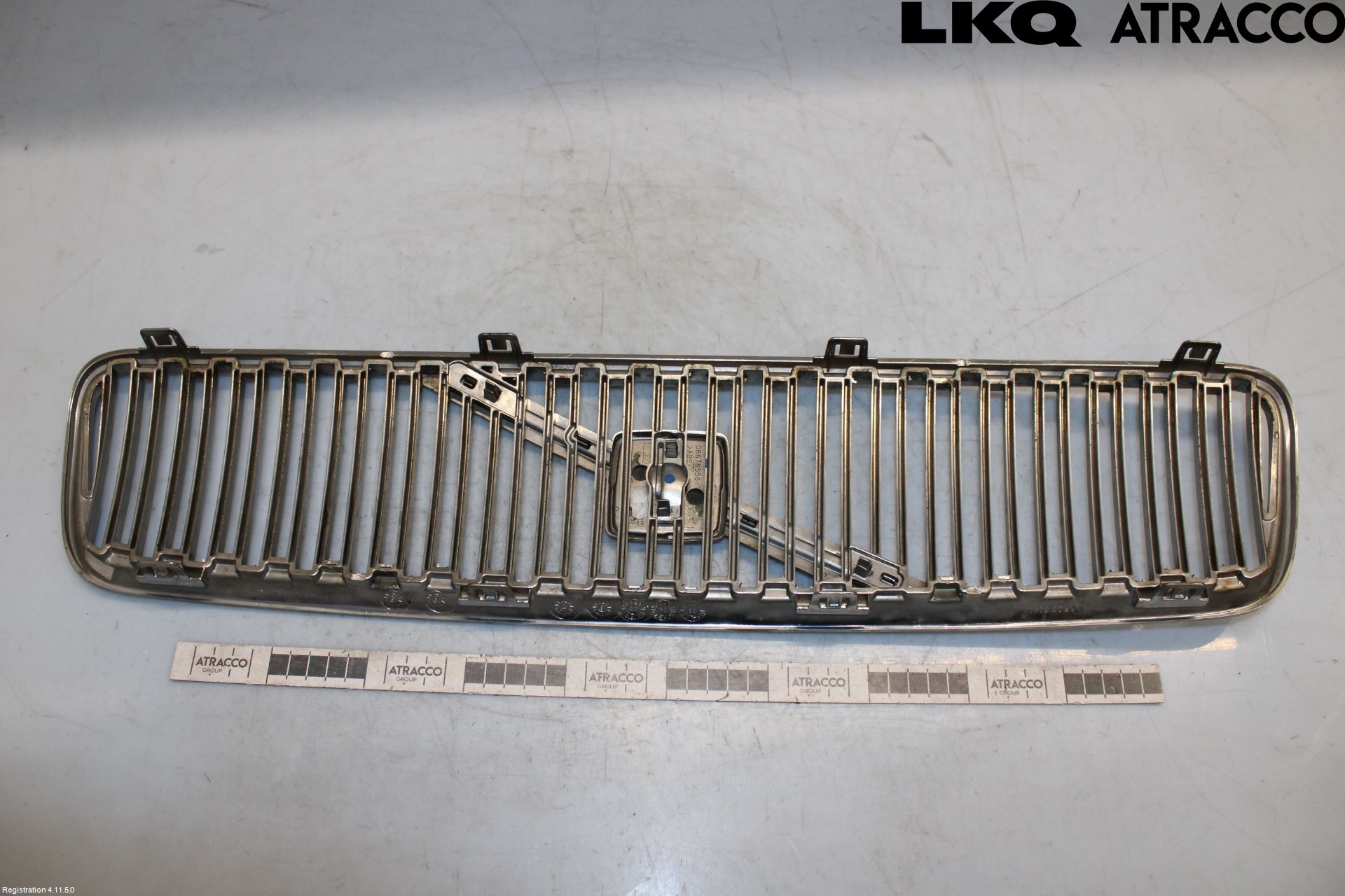 Volvo V50 04-07 Grill Komplett