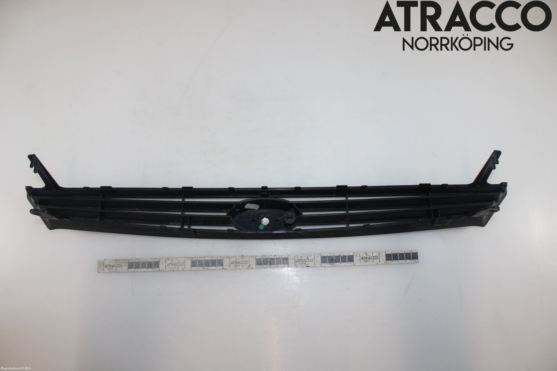 Ford FOCUS     99-04 Grill Komplett