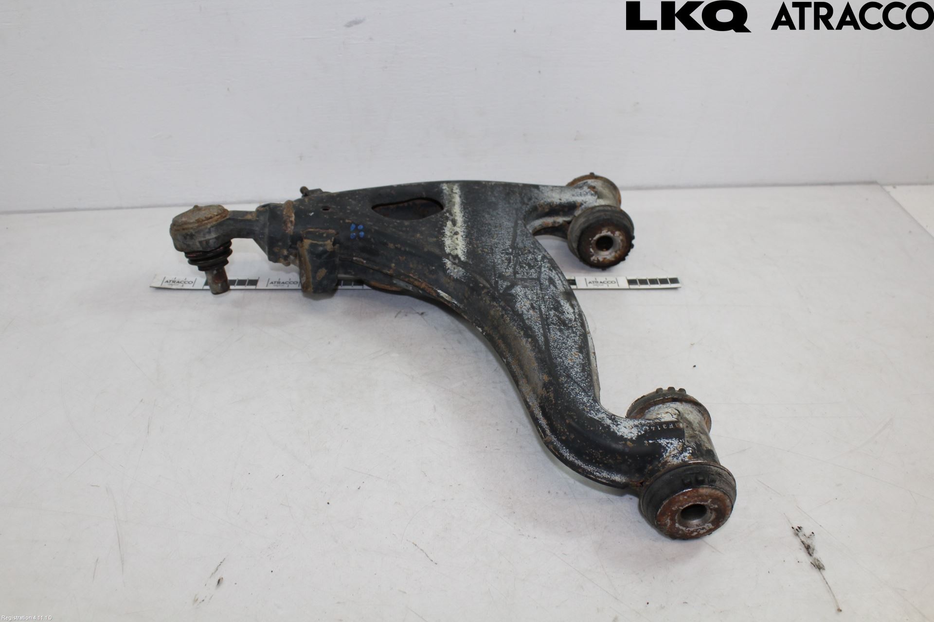 Mercedes-Benz MB 200-500  (W124) 86-96 Bærearm Foran Høyre Nedre