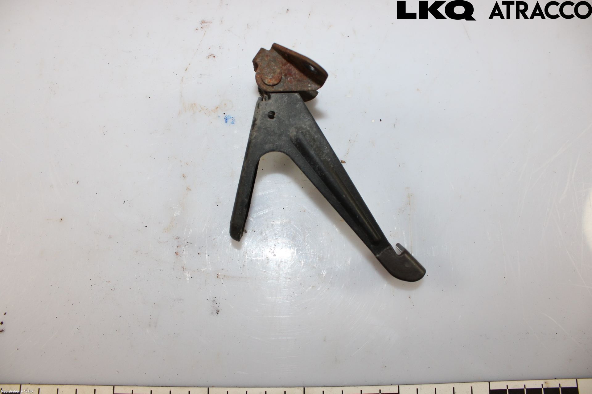 Toyota AVENSIS 09-15 Panser Stormkrok