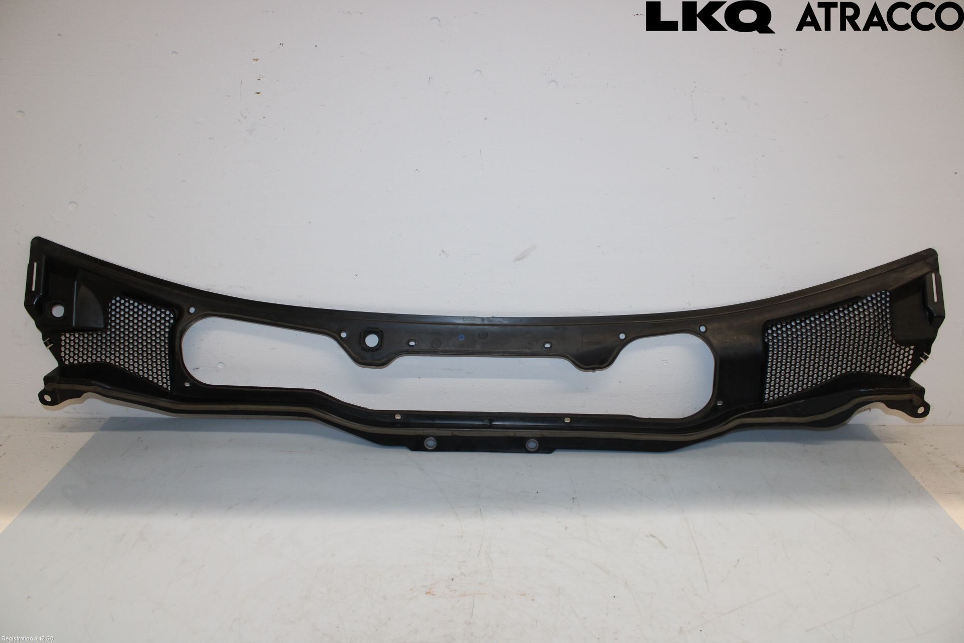 Volvo V40 CROSS COUNTRY 13-19 Visker Deksel-Grill-Under Frr