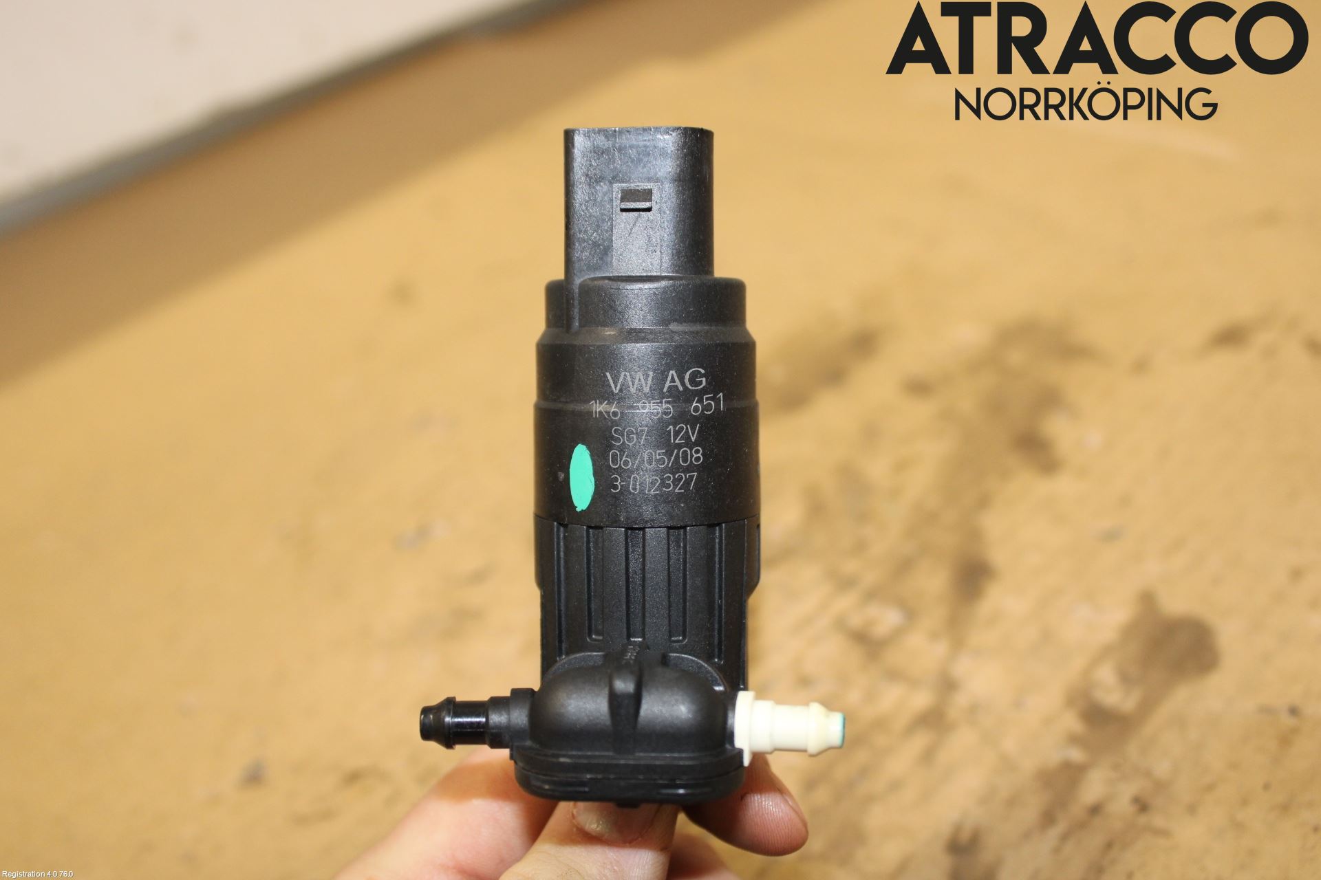 Volkswagen VW GOLF V 04-09 Spylerpumpe Frontrute