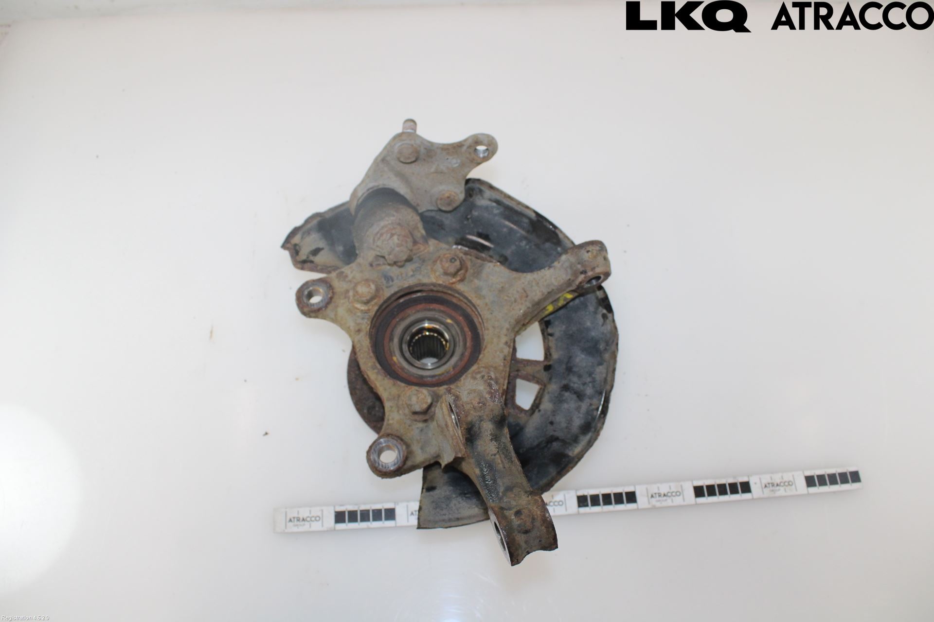 Toyota AVENSIS 09-15 Spindel Vf