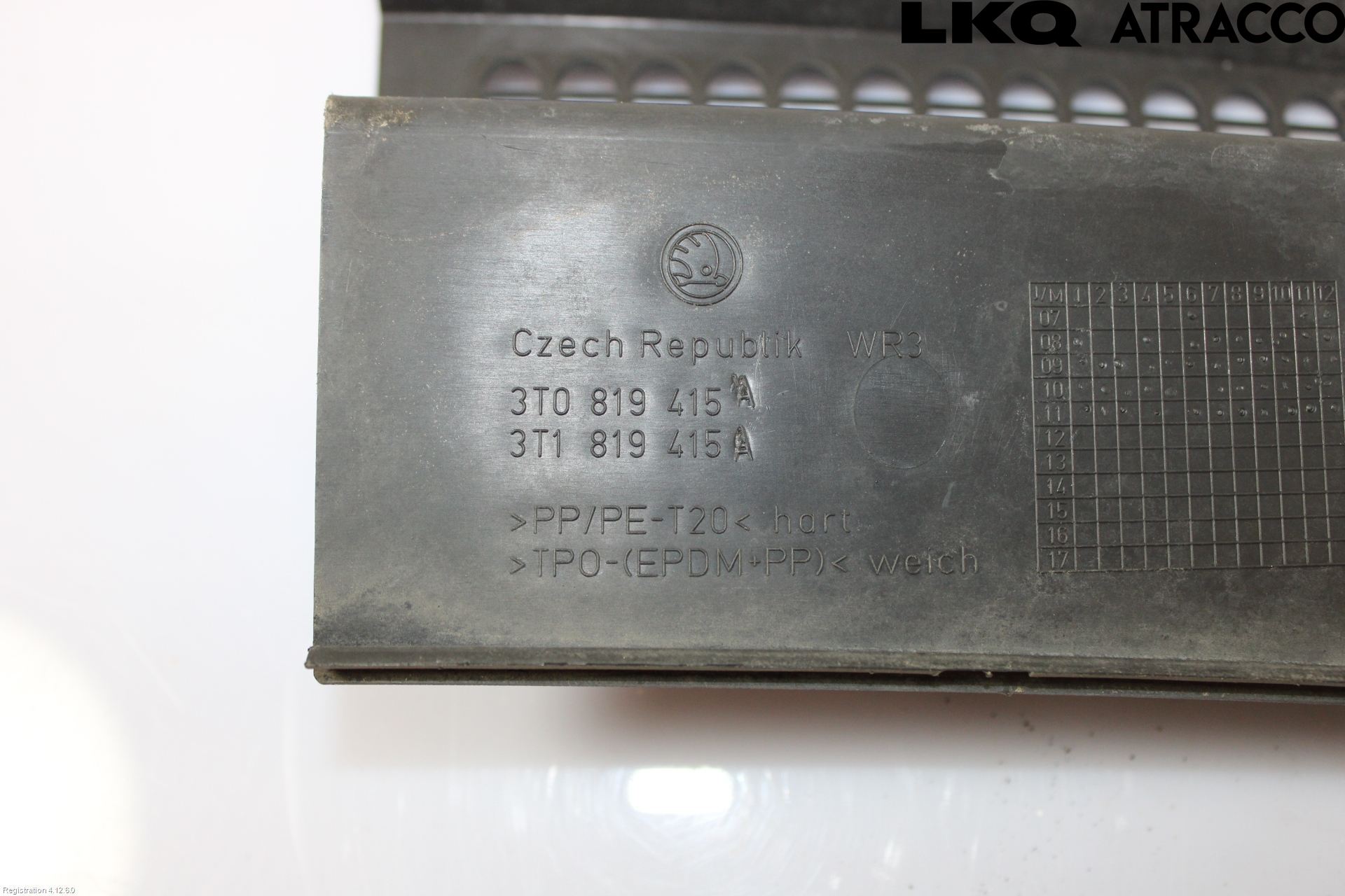 Skoda SUPERB 09-15 Visker Deksel-Grill-Under Frr