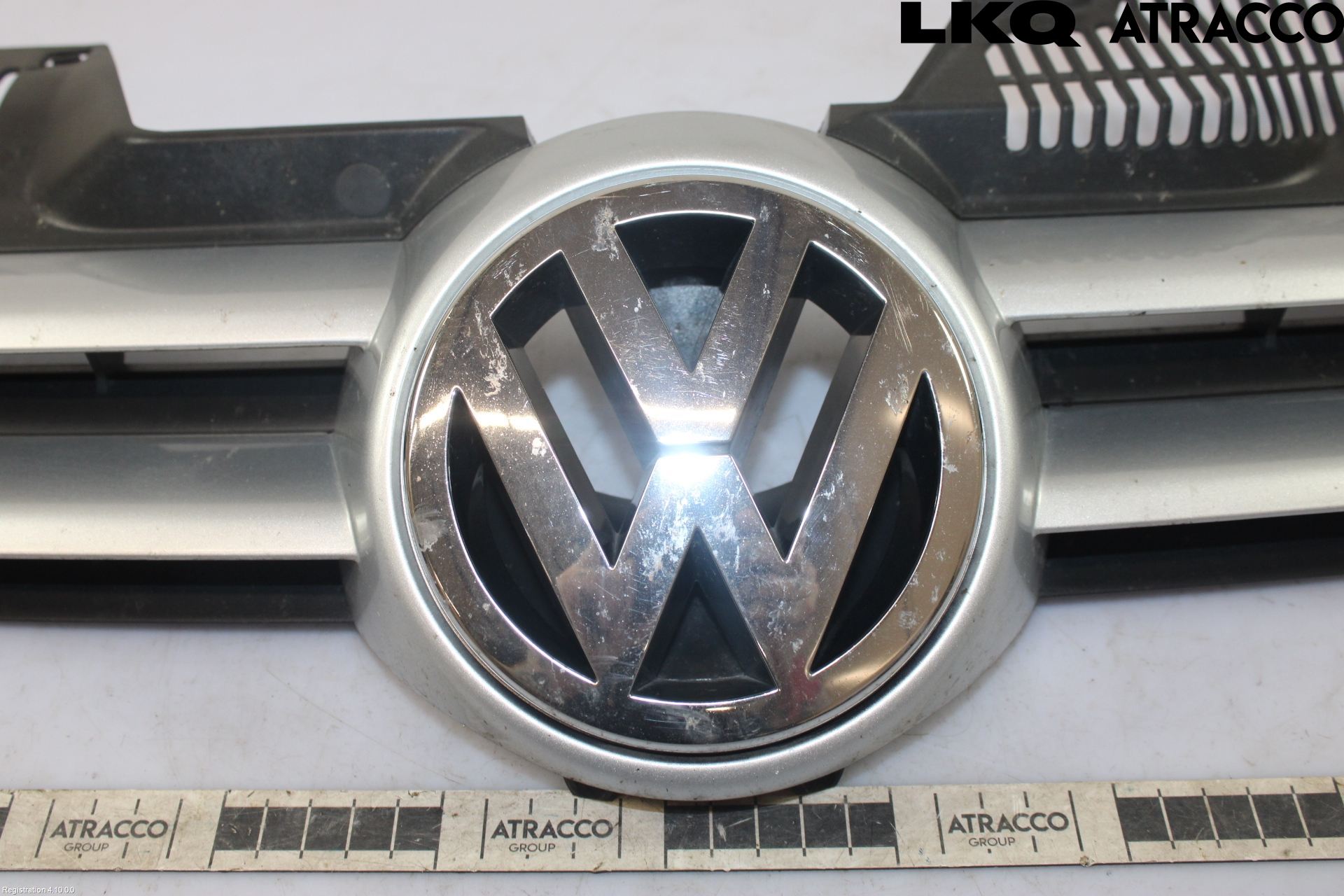 Volkswagen VW GOLF V 04-09 Grill Komplett