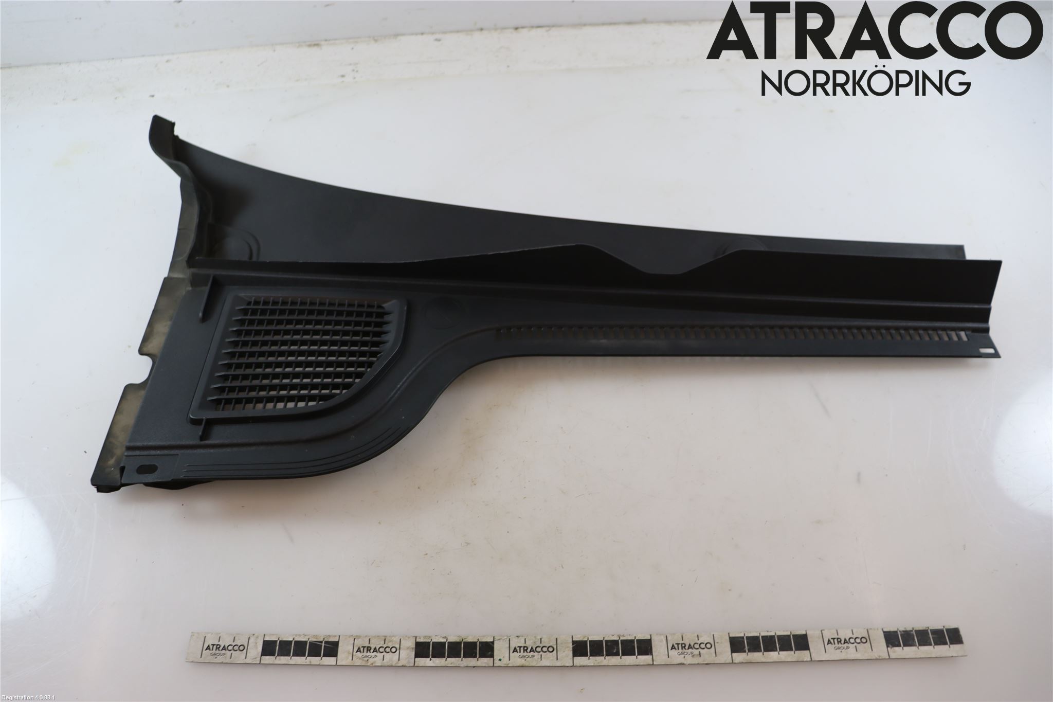 Volkswagen VW GOLF / E-GOLF VIII 20- Visker Deksel-Grill-Under Frr