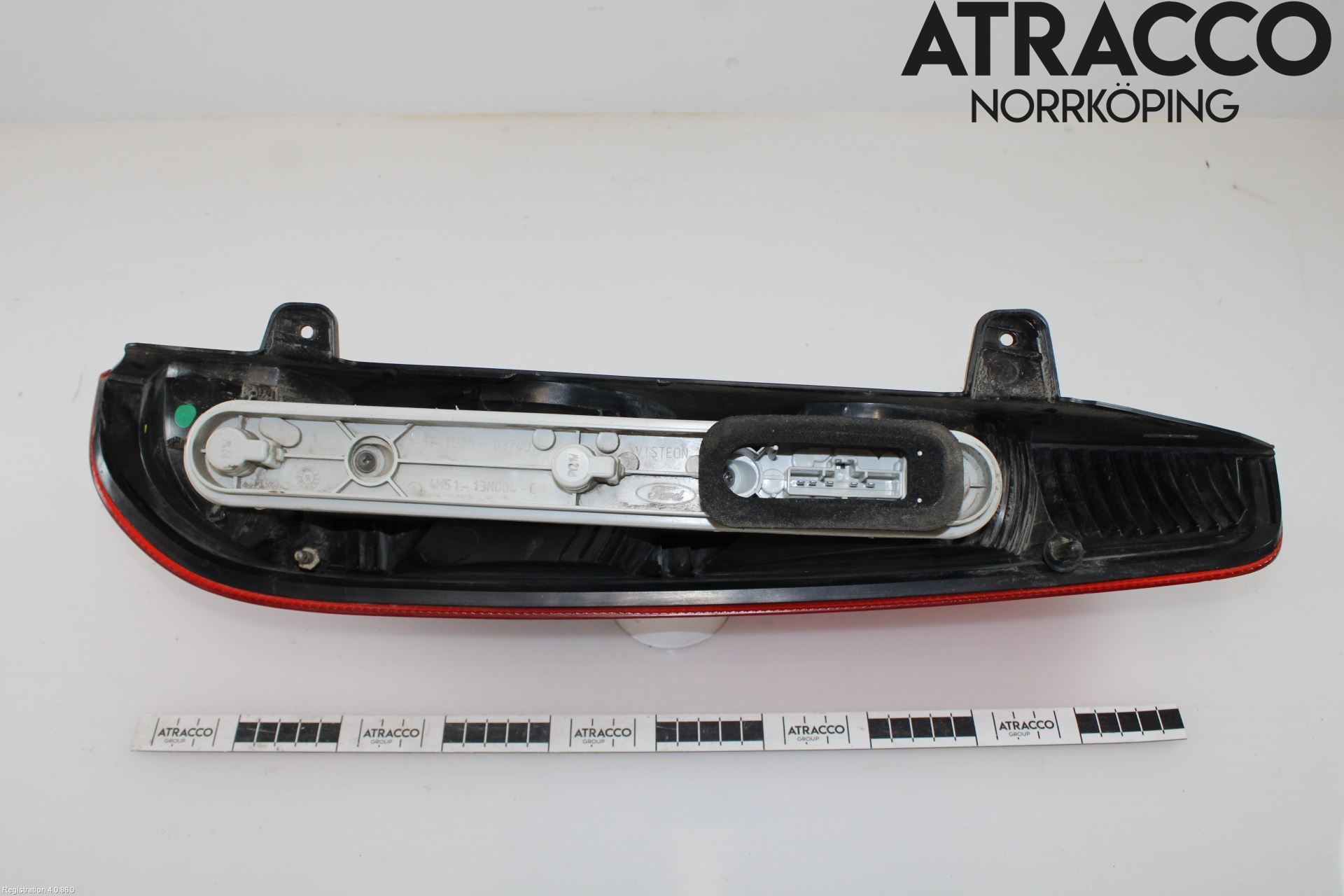 Ford FOCUS     04-07 Baklykt Venstre