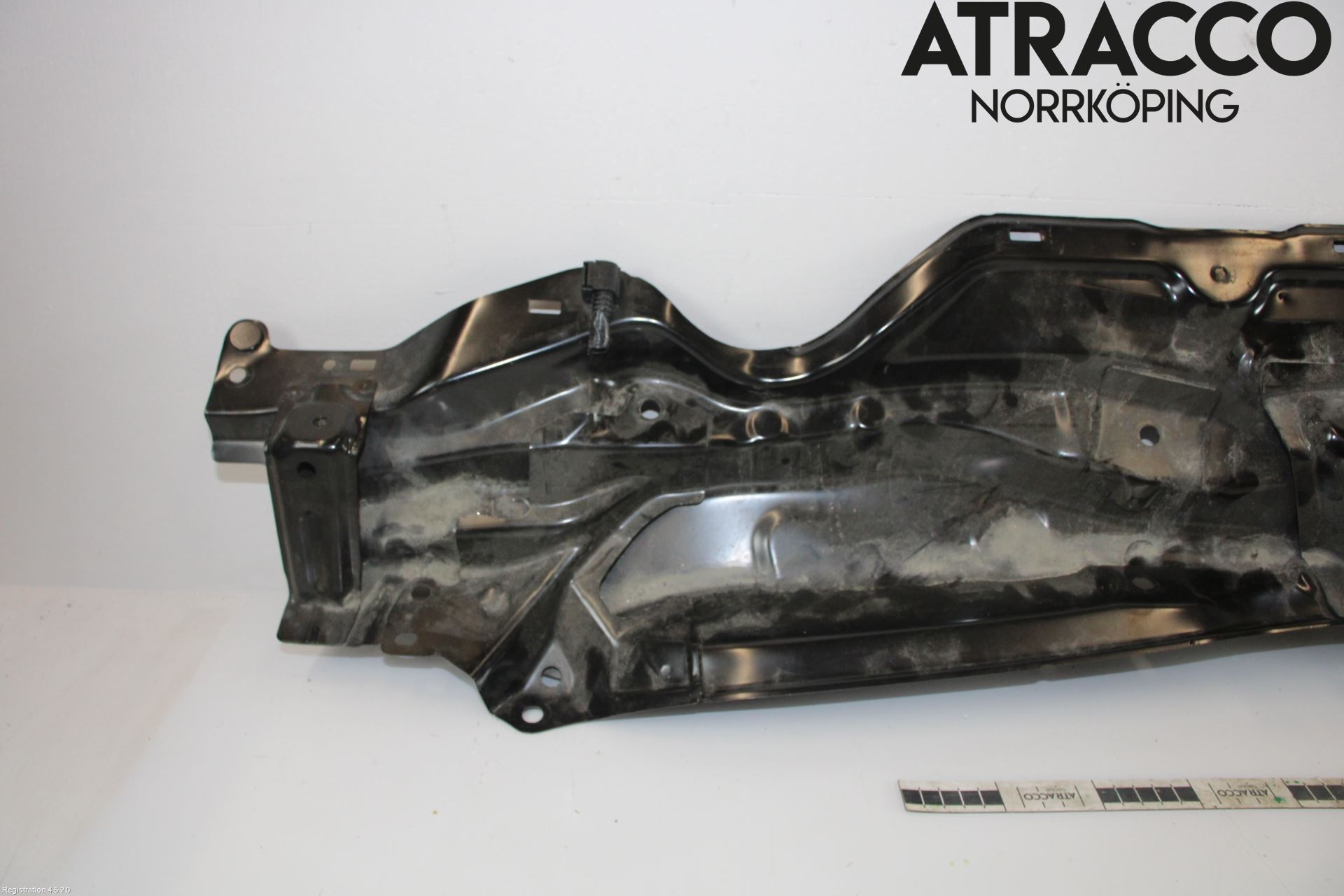 Toyota AURIS 13-19 Visker Deksel-Grill-Under Frr