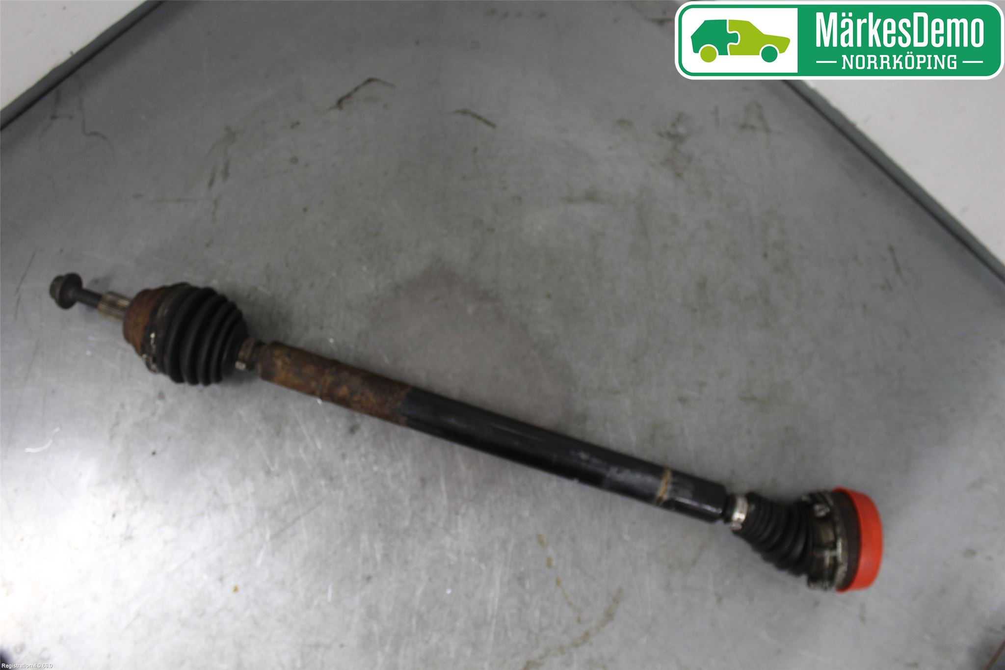 Volkswagen VW GOLF V 04-09 Drivaksel Foran Kompl Høyre