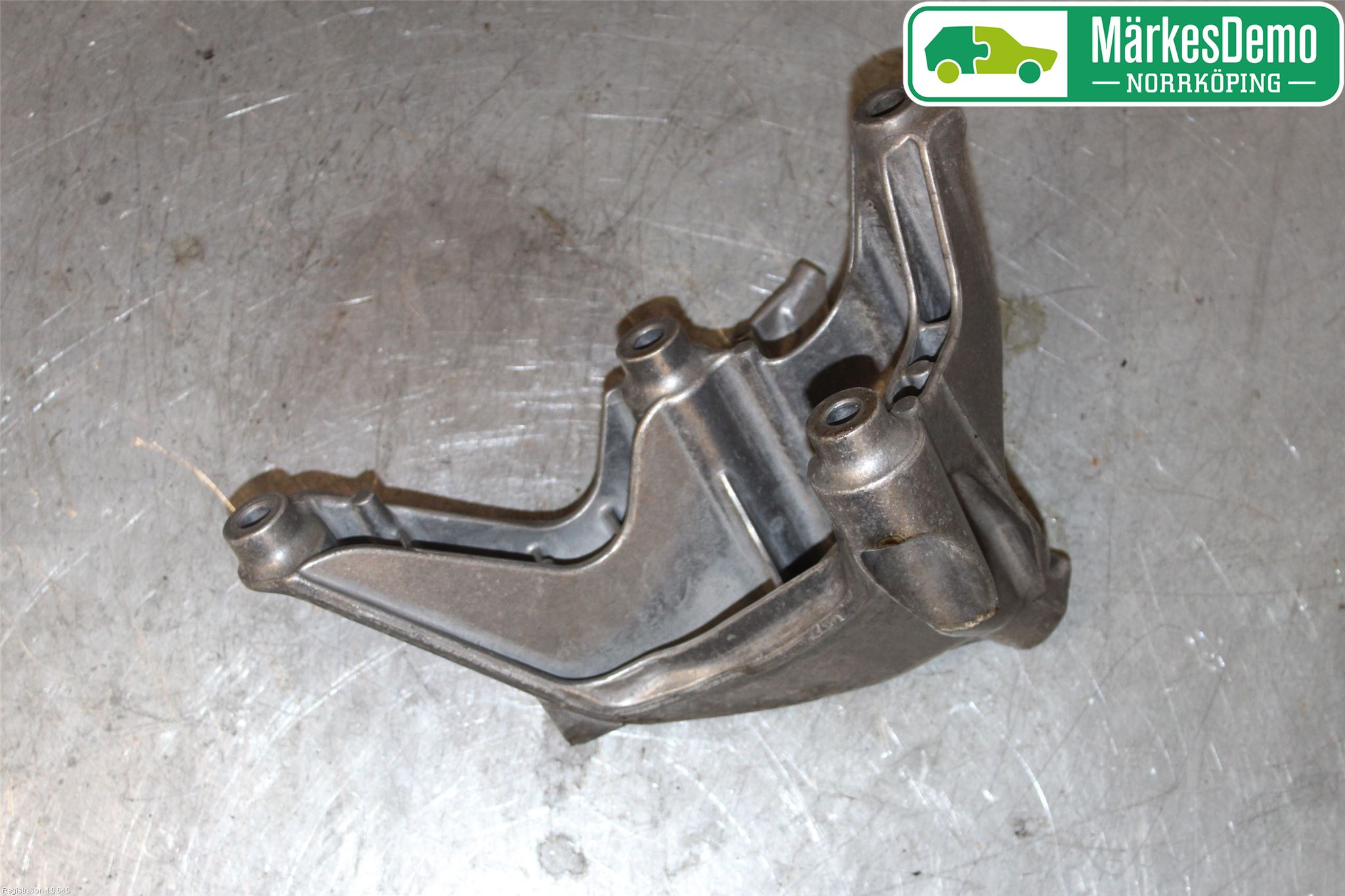 Audi A4/S4 B9 16-19 Motor Feste Stål-Alu