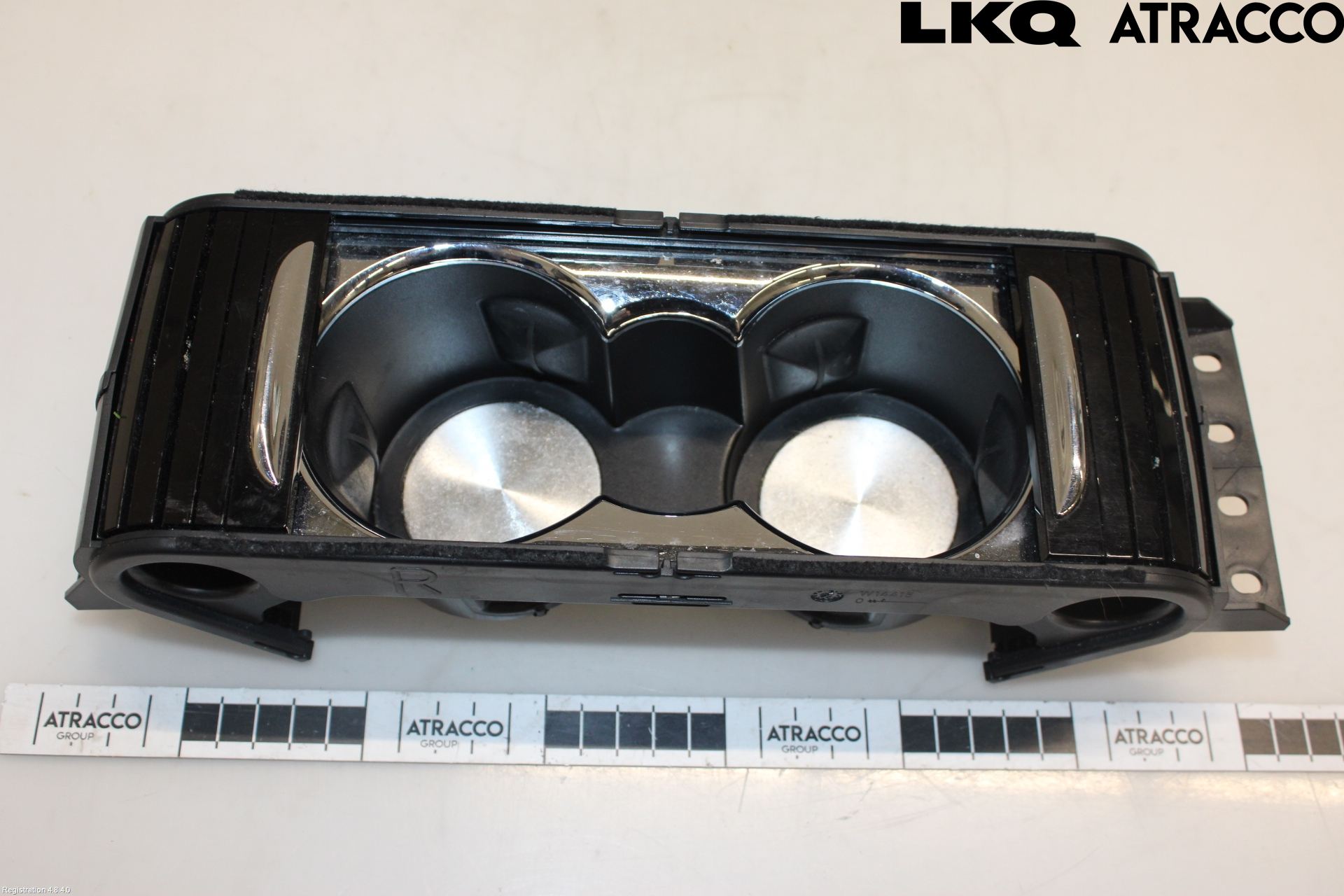 Jaguar XJ X351        10- Innr Koppholder