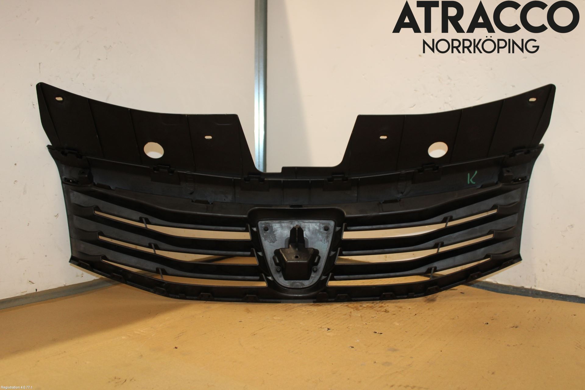 Dacia SANDERO 09-13 Grill Komplett