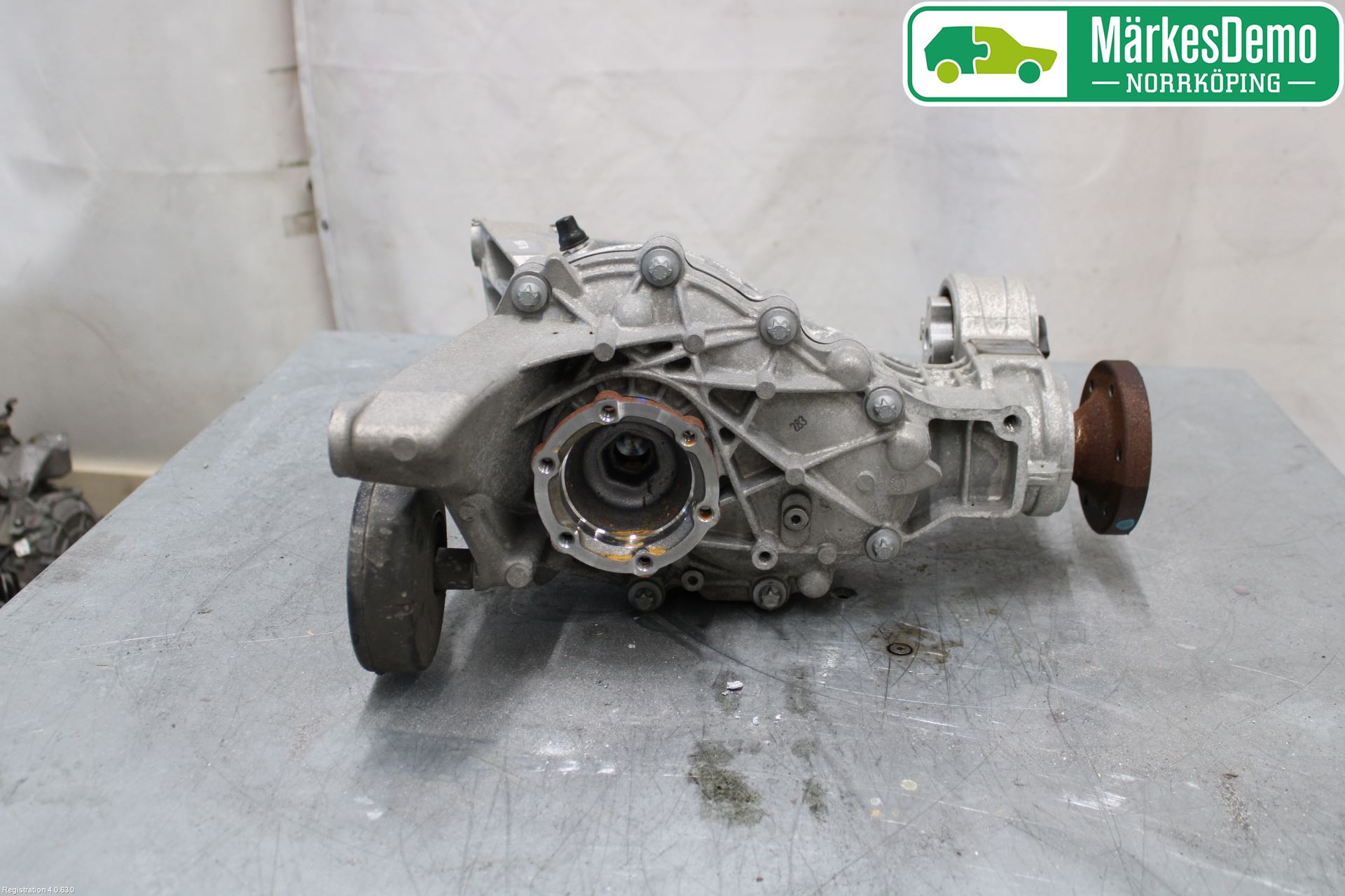 Audi A4/S4 B9 20- Bakaksel Kardang Bak -Diff