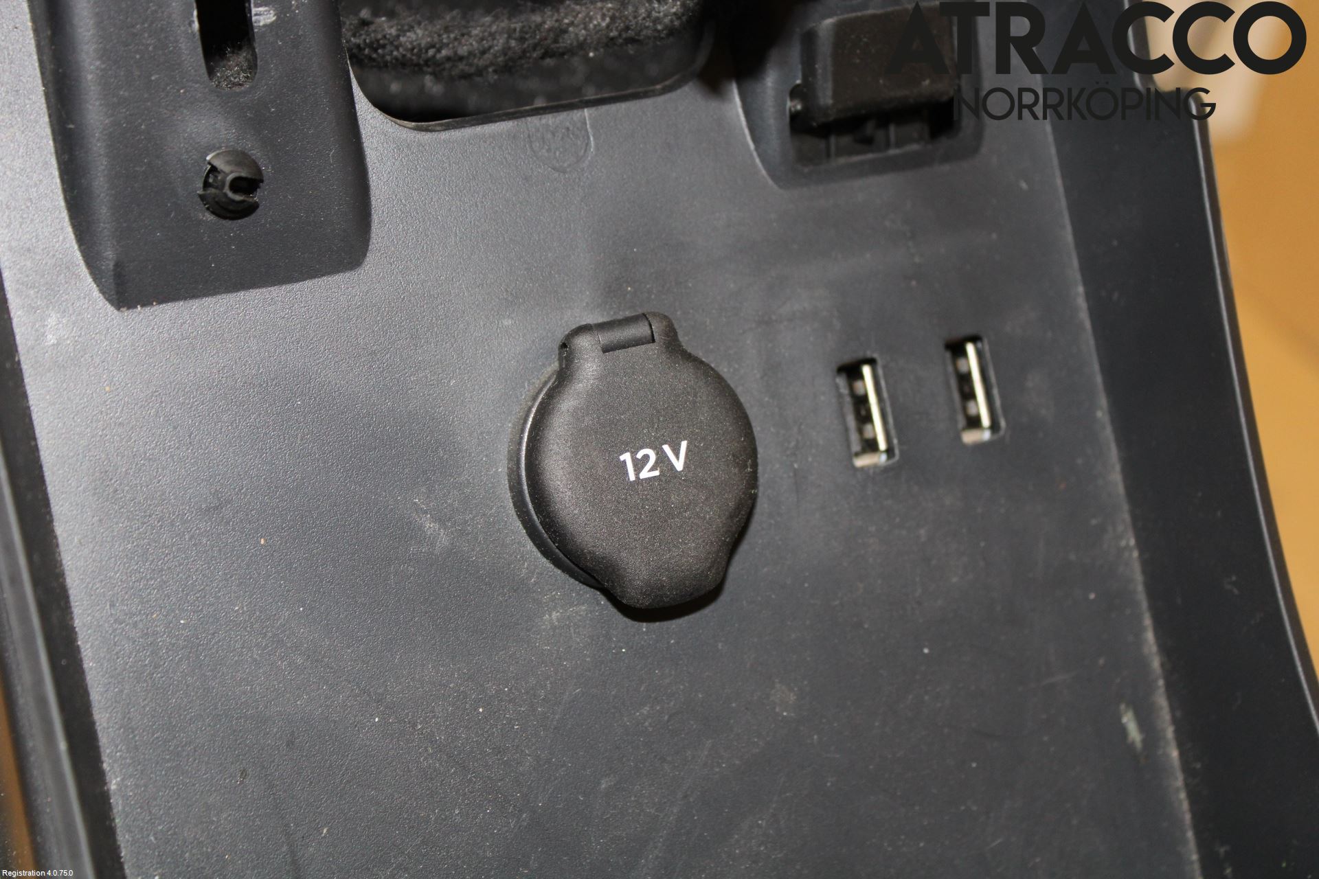 Tesla MODEL S 13- Instrumentkonsoll Midt