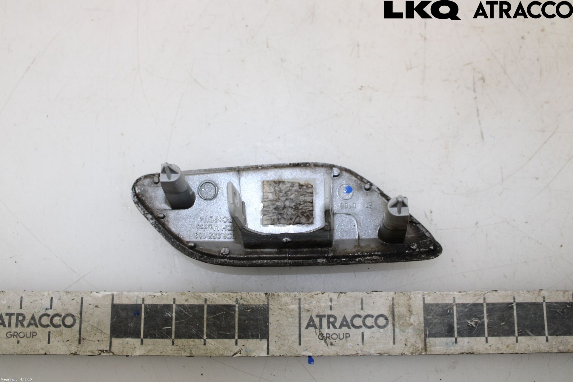 Volkswagen VW JETTA VI 11- Spylerdyse Frontlykter