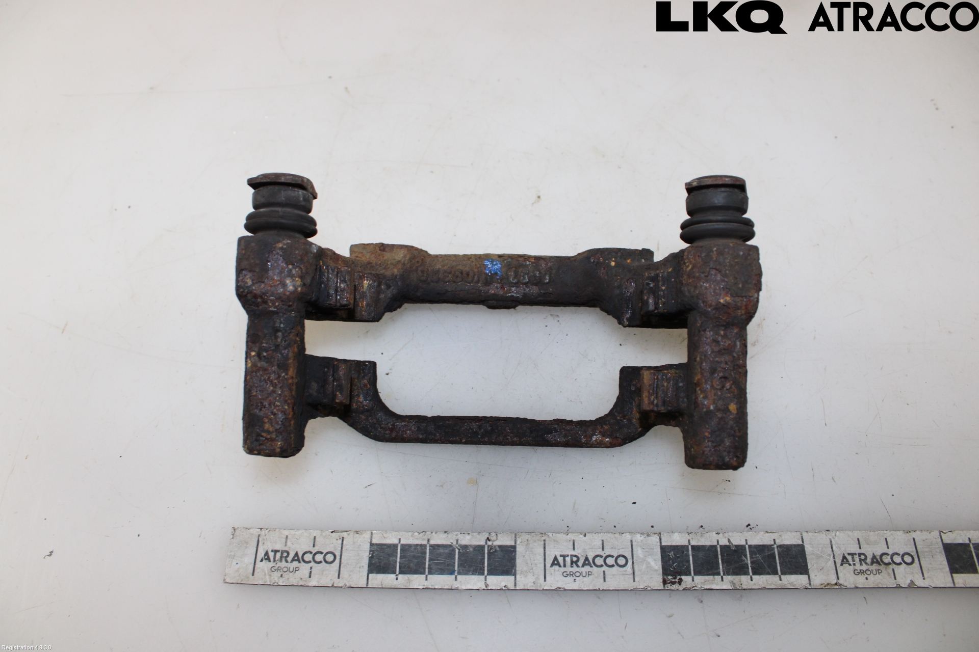 Toyota AVENSIS 16-18 Bremsecaliper Feste Holder